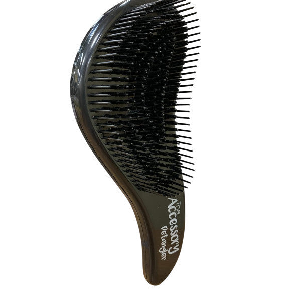 CS Beauty detangler hairbrush with flexible bristles (British brand)