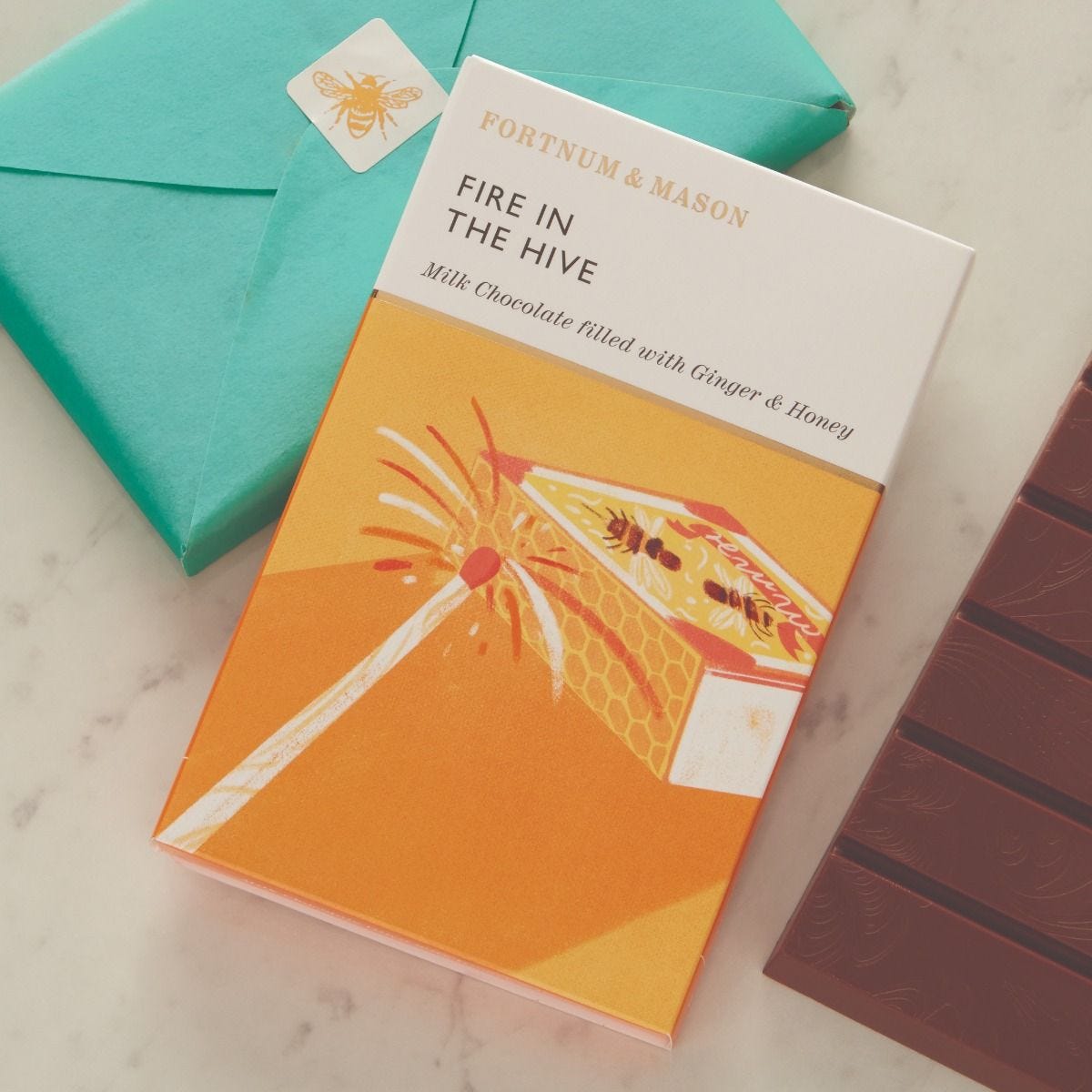 Milk chocolate bar with ginger and honey filling 120g - British product