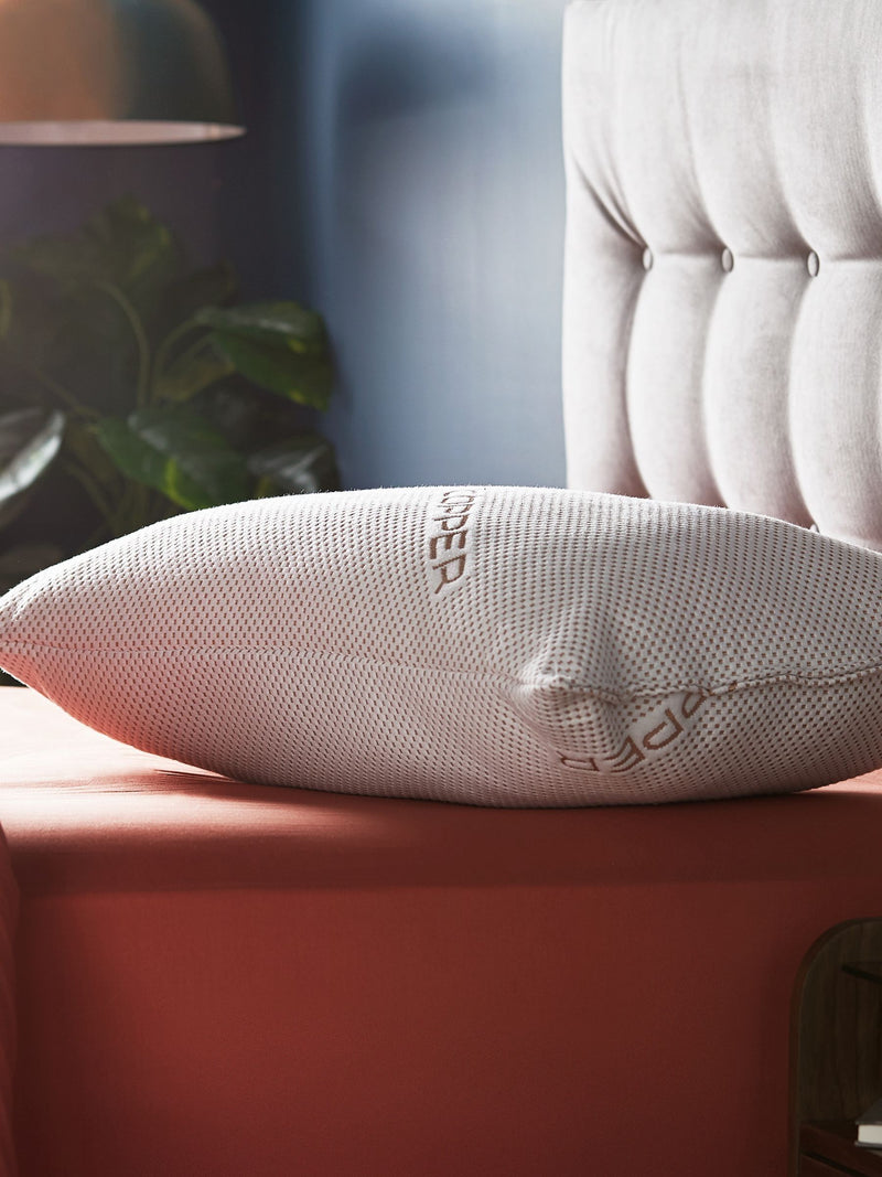 Silentnight Copper White pillow (British brand)