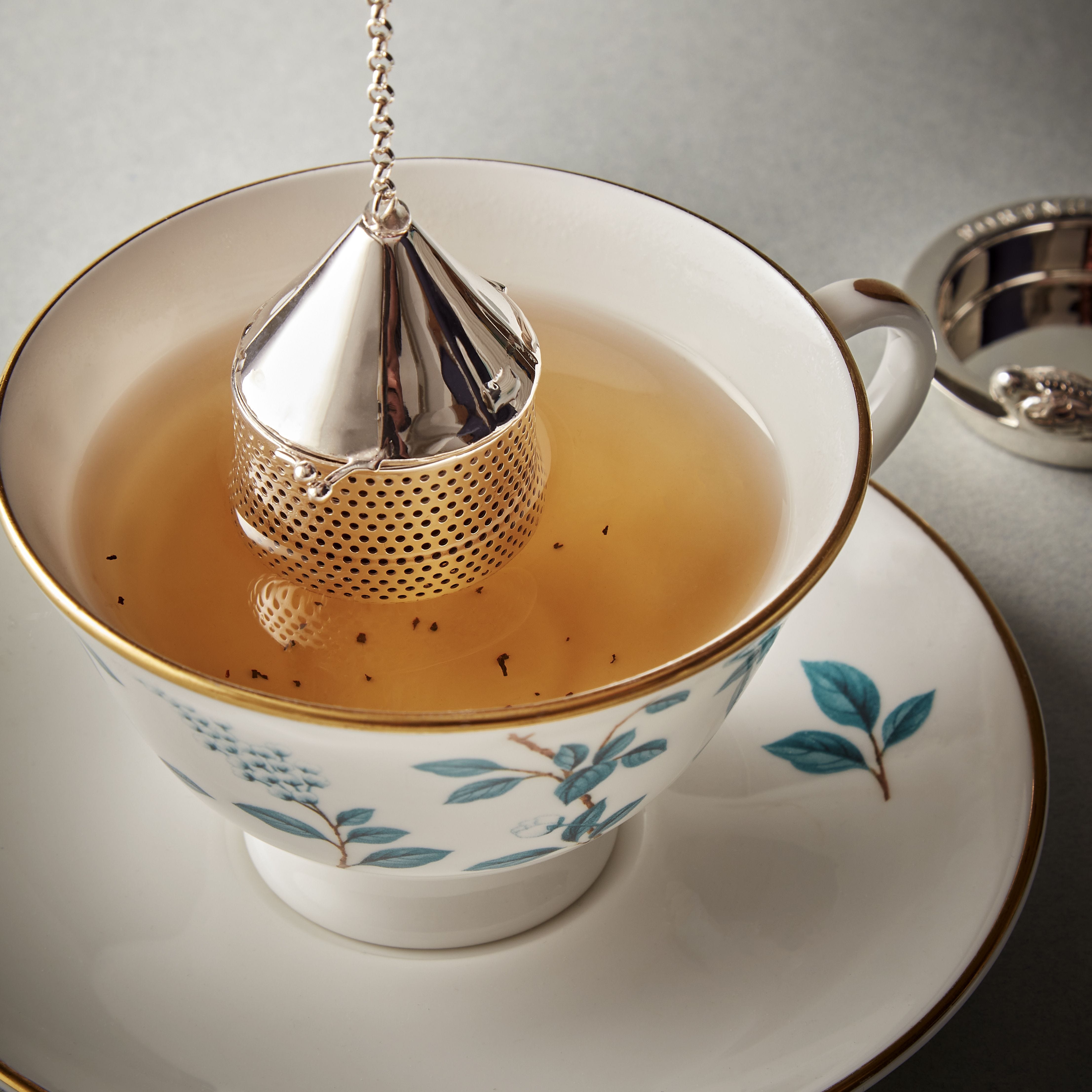 Fortnum's Camellia tea infuser, UK version
