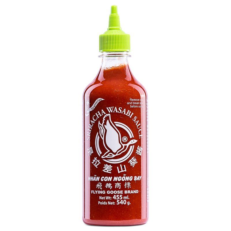 Flying Goose Sriracha hot chilli sauce with wasabi, UK version