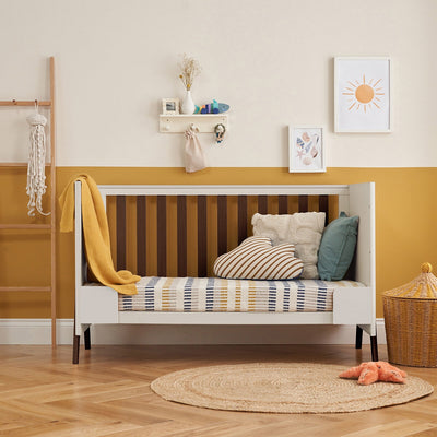 Costco UK Tutti Bambini Fuori 4-teiliges Babyzimmer-Set Sand und Nussbaum Baby Möbelset - Online bei McGrocer kaufen
