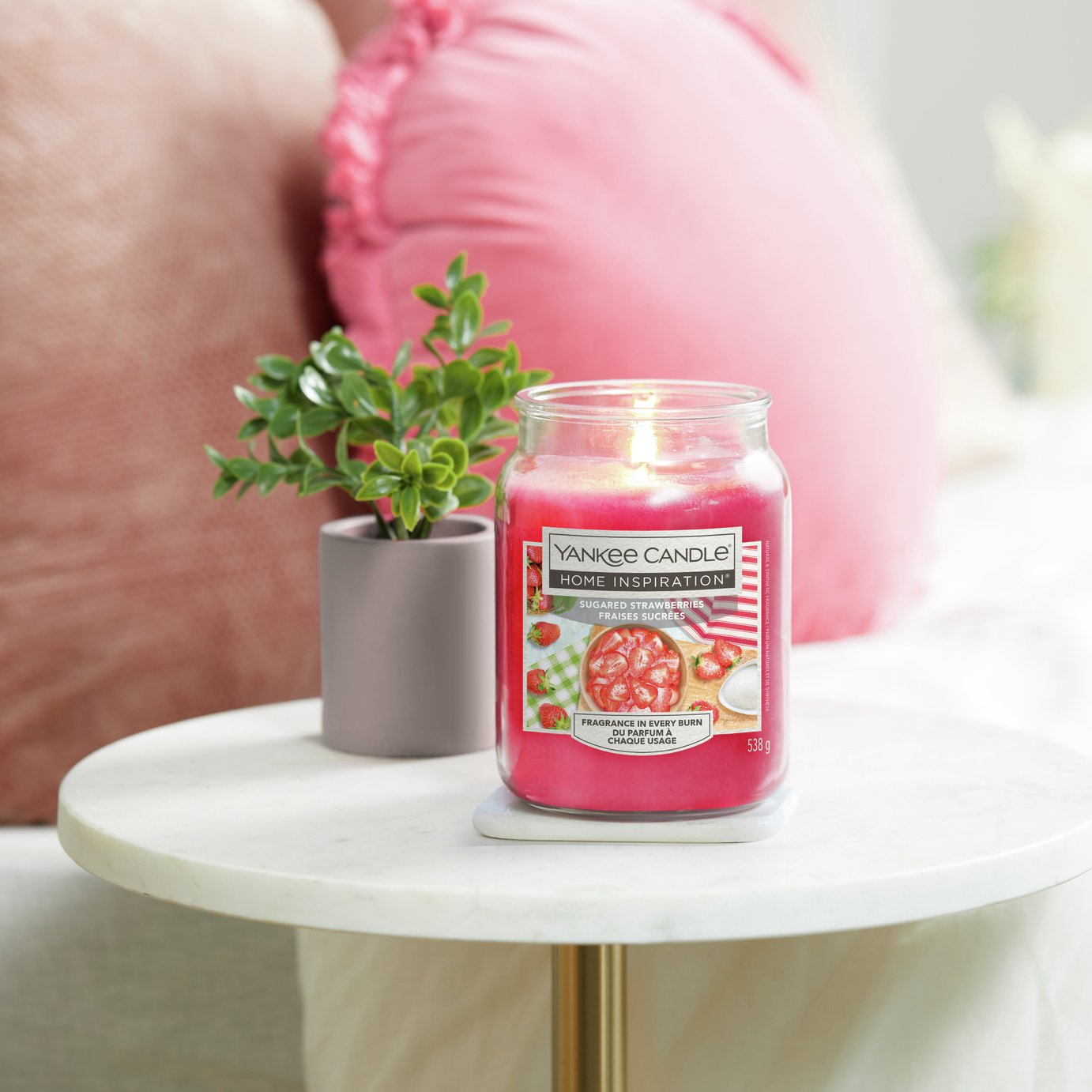 Yankee Candle large jar candle Sugared Strawberries (British brand)