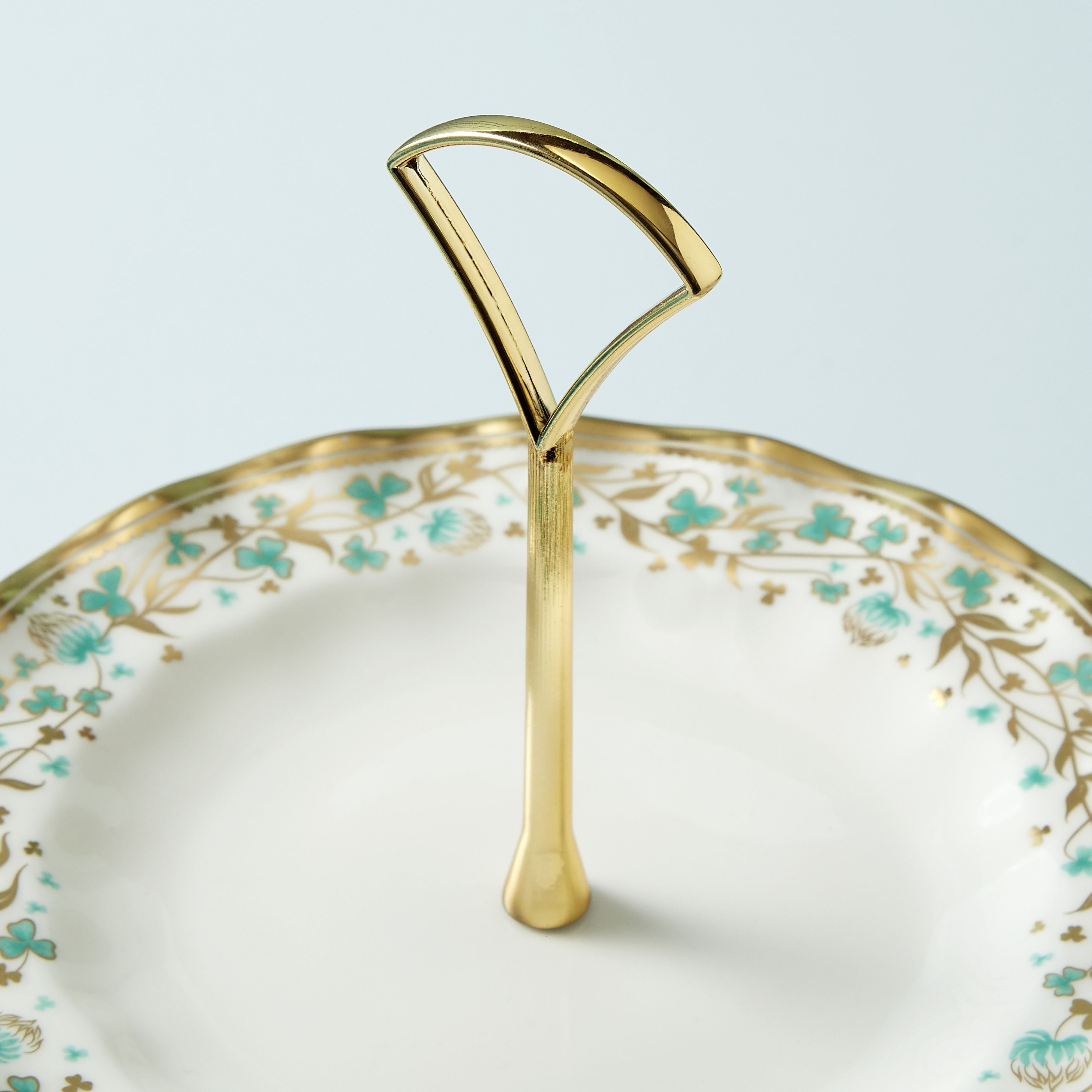 Fortnum's Cloverleaf bone china cake stand, hand-finished - British product
