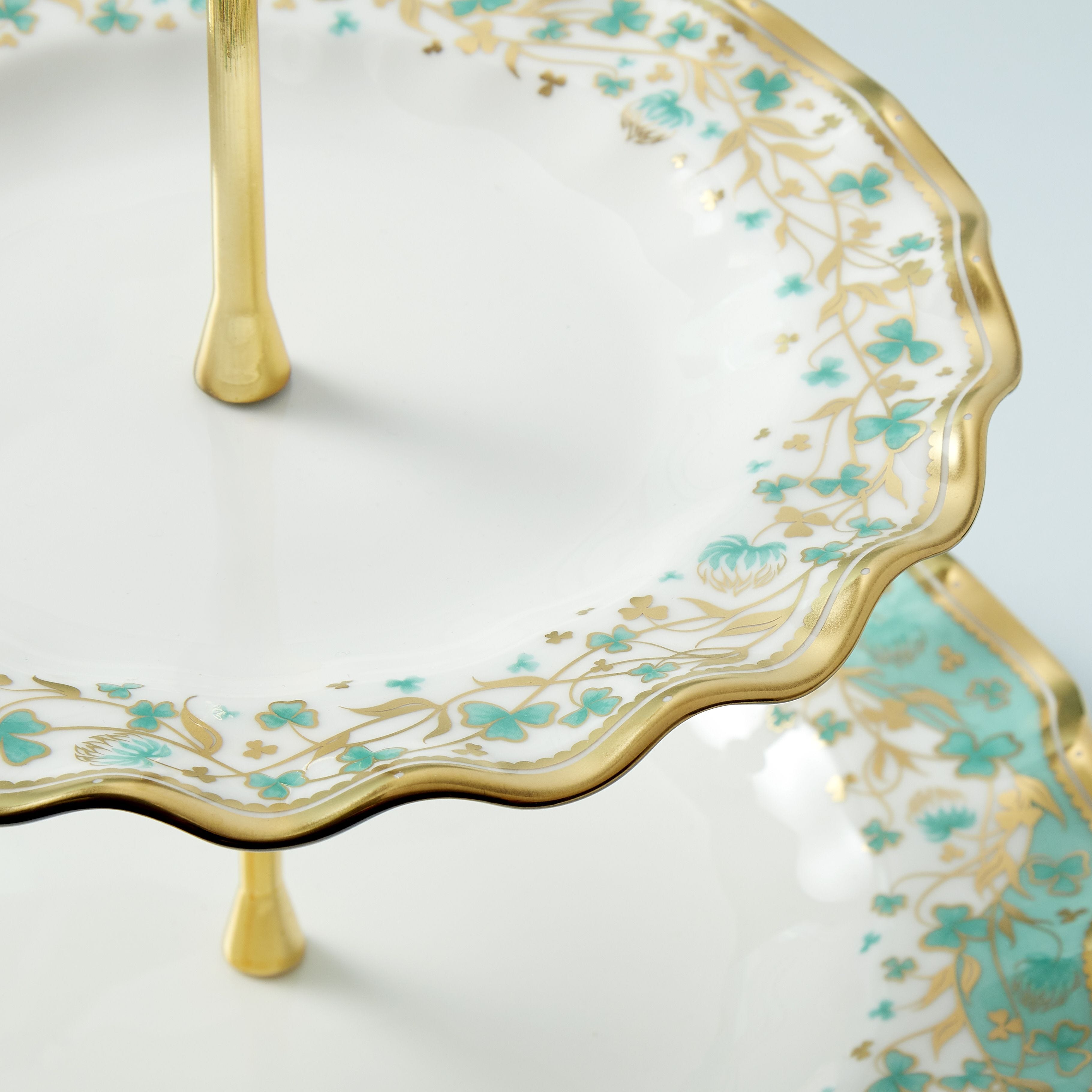Fortnum's Cloverleaf bone china cake stand, hand-finished - British product