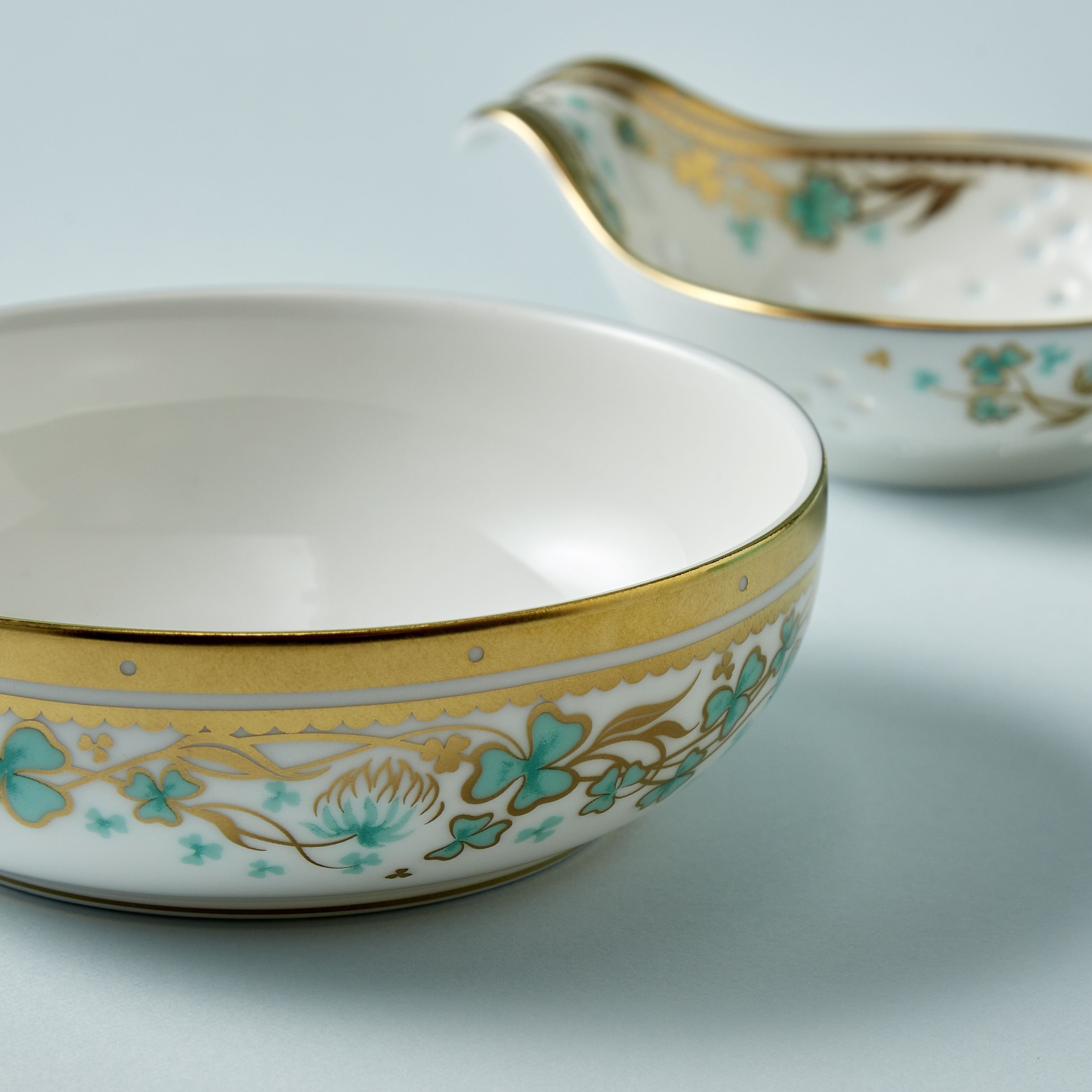 Fortnum's Cloverleaf Tea Strainer bone china with gold detail - British product