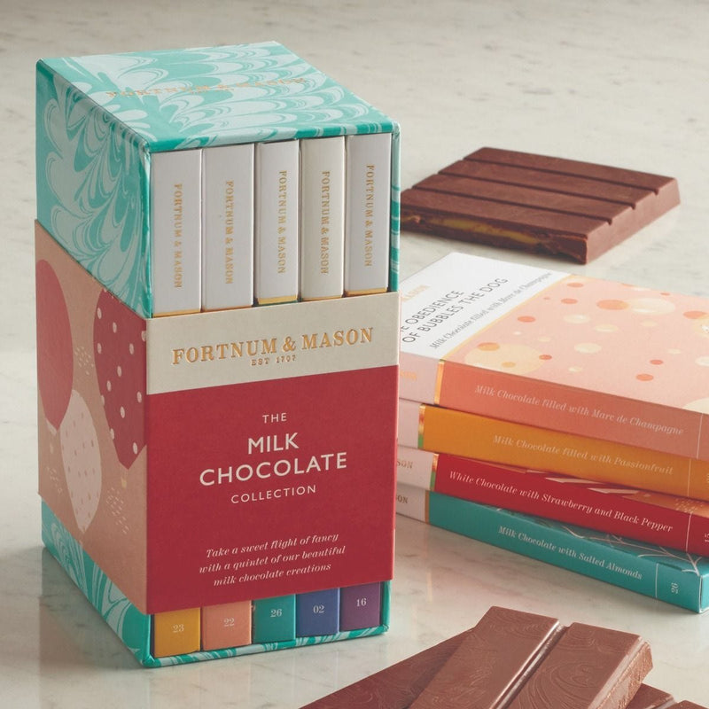 Assorted milk chocolate collection 465g with five flavoured bars, UK version
