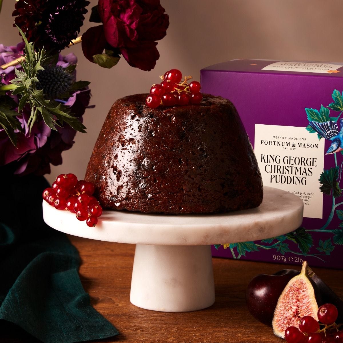 Fortnum's King George Christmas pudding in ceramic basin 907g - British product