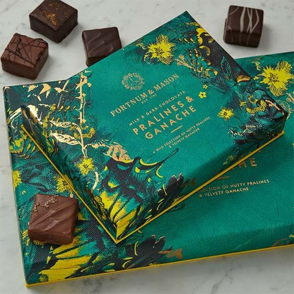 Fortnum's chocolate pralines and ganache selection box 120g - British product