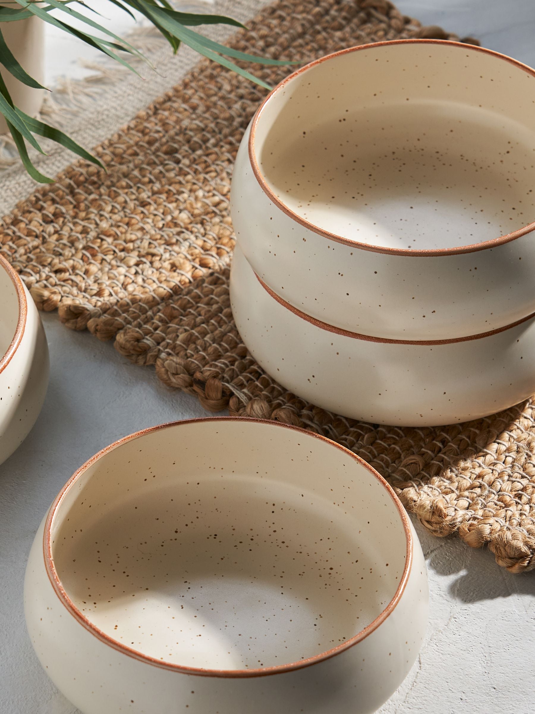 Set of 4 Stoneware Pasta Bowls with Speckle Glaze and Terracotta Rim
