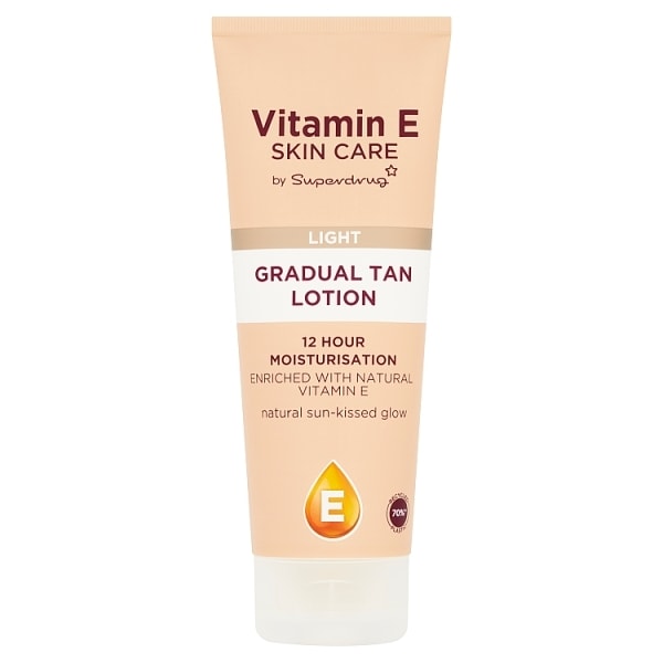 Vitamin E Gradual Tan Light 200ml GOODS Superdrug   