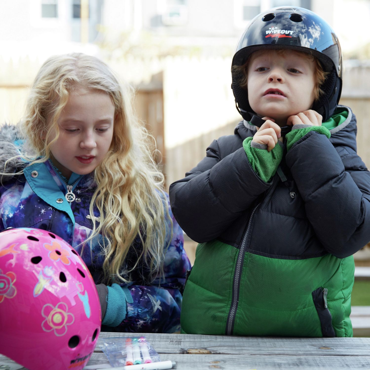 Wipeout dry erase kids bike helmet 52-56cm black (British brand)