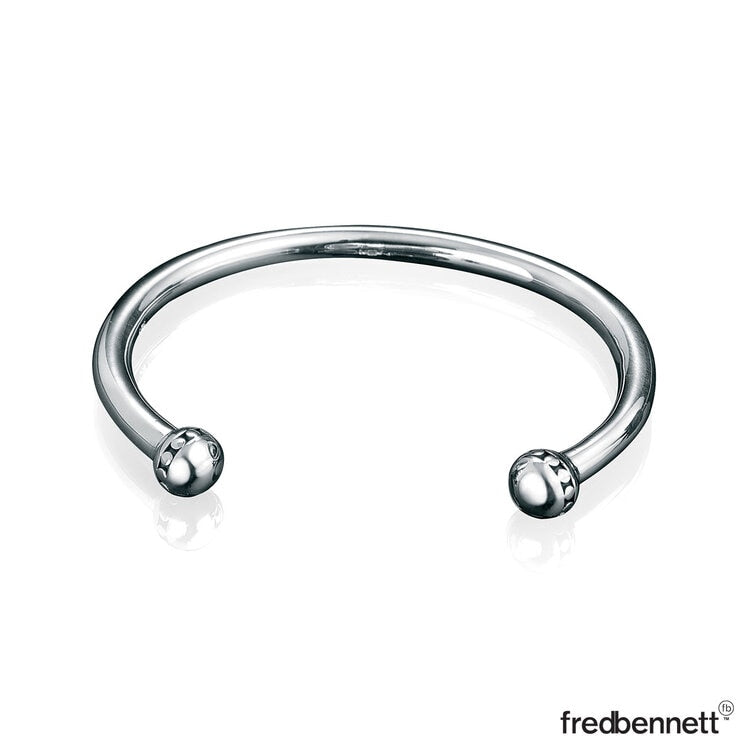 Fred Bennett oxidised patterned sterling silver bangle (British brand)