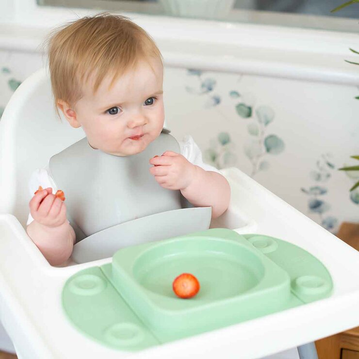 EasyTots EasyMat weaning plate in 5 colours - British product