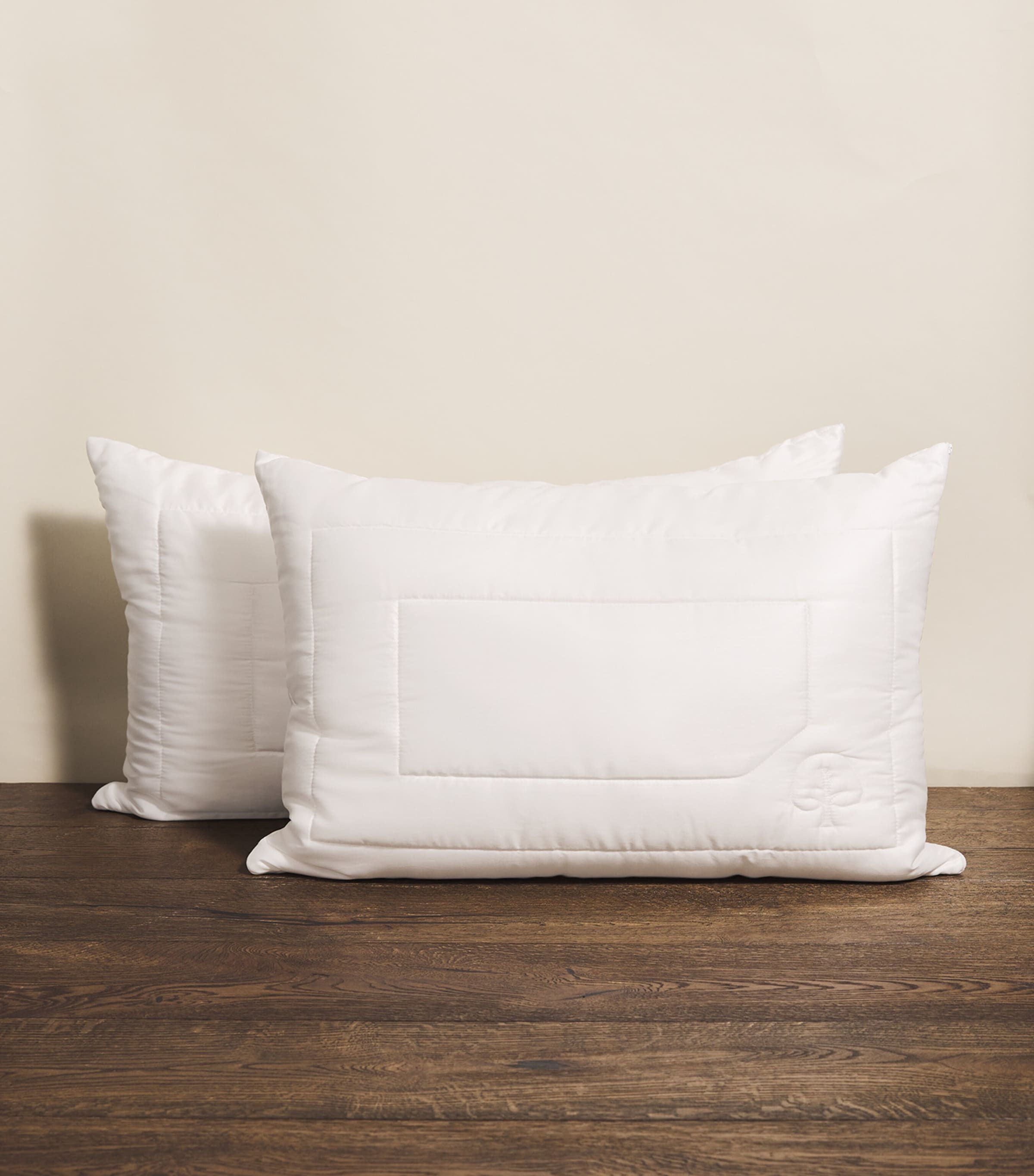 Harrods of London Eco Control King Pillow 50cm x 90cm, UK version
