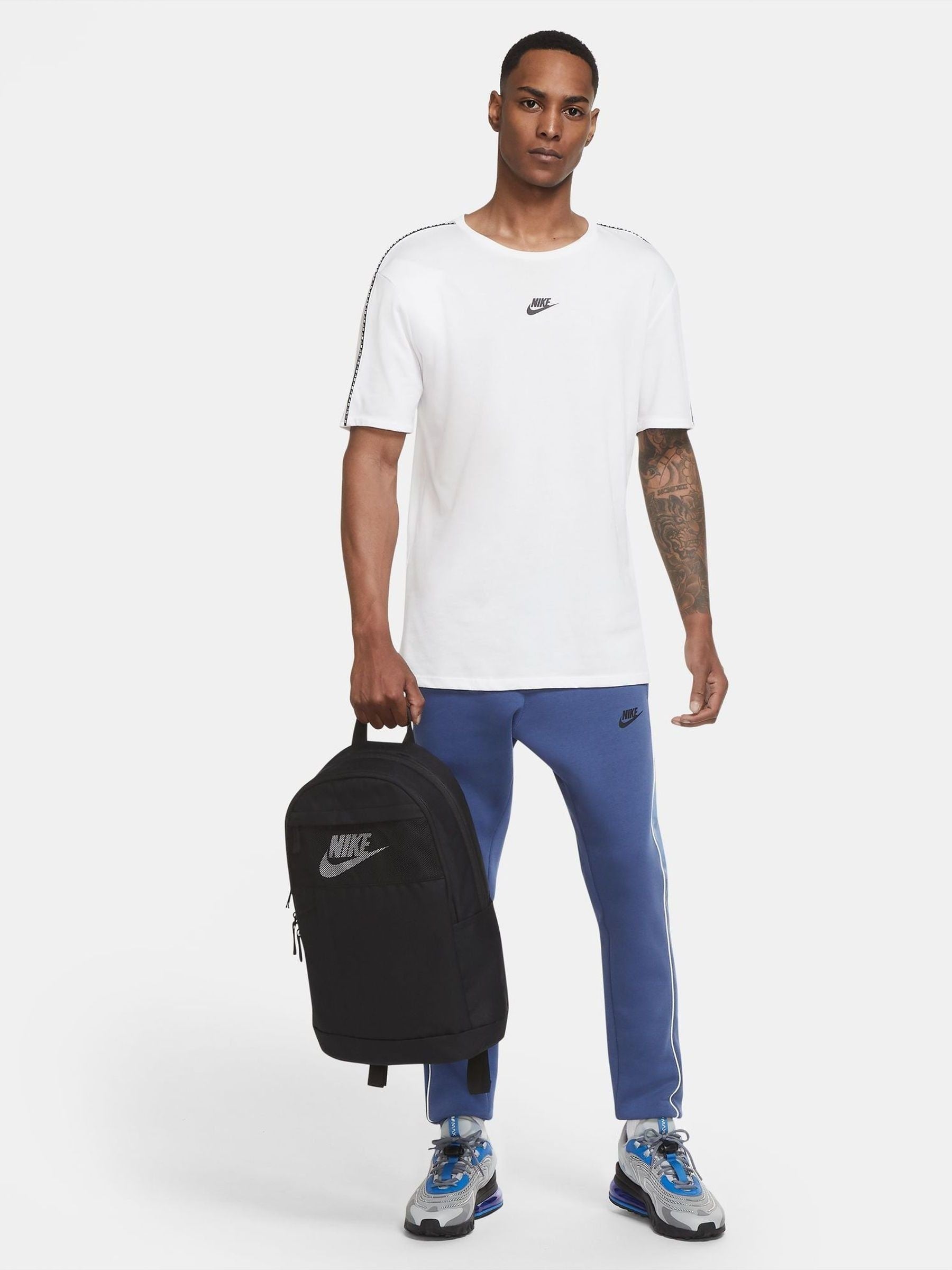 حقيبة ظهر Nike Elemental باللونين الأسود والأبيض، مستوردة من المملكة المتحدة