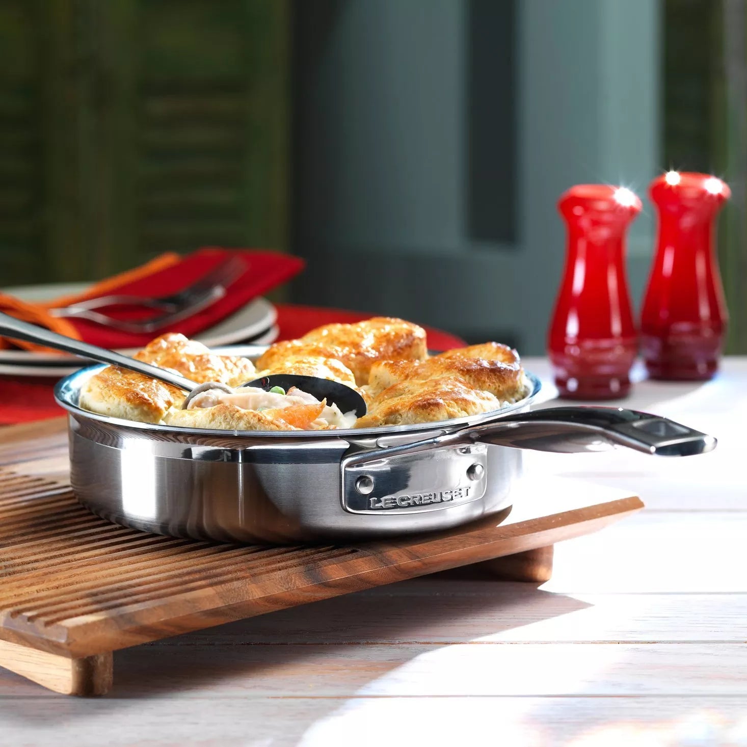 Le Creuset 3-Ply Stainless Steel Sauté Pan with Lid 24cm, UK version