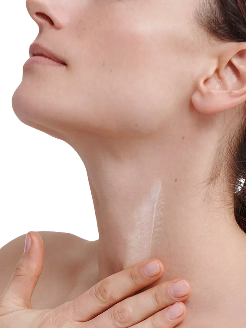 Dr Hauschka regenerating neck and decollete cream 40ml (British brand)