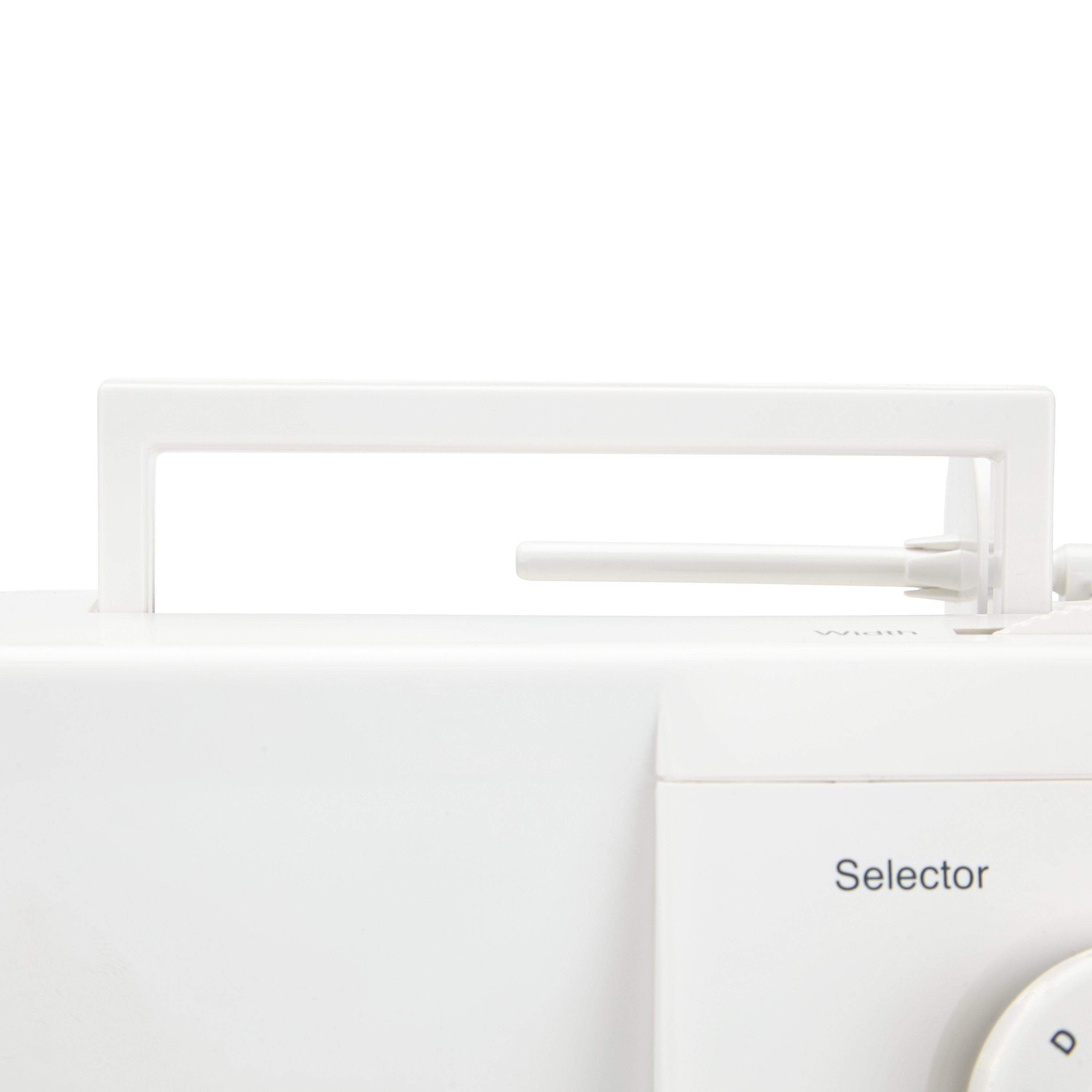 Janome 7025 mechanical sewing machine for beginners (British brand)