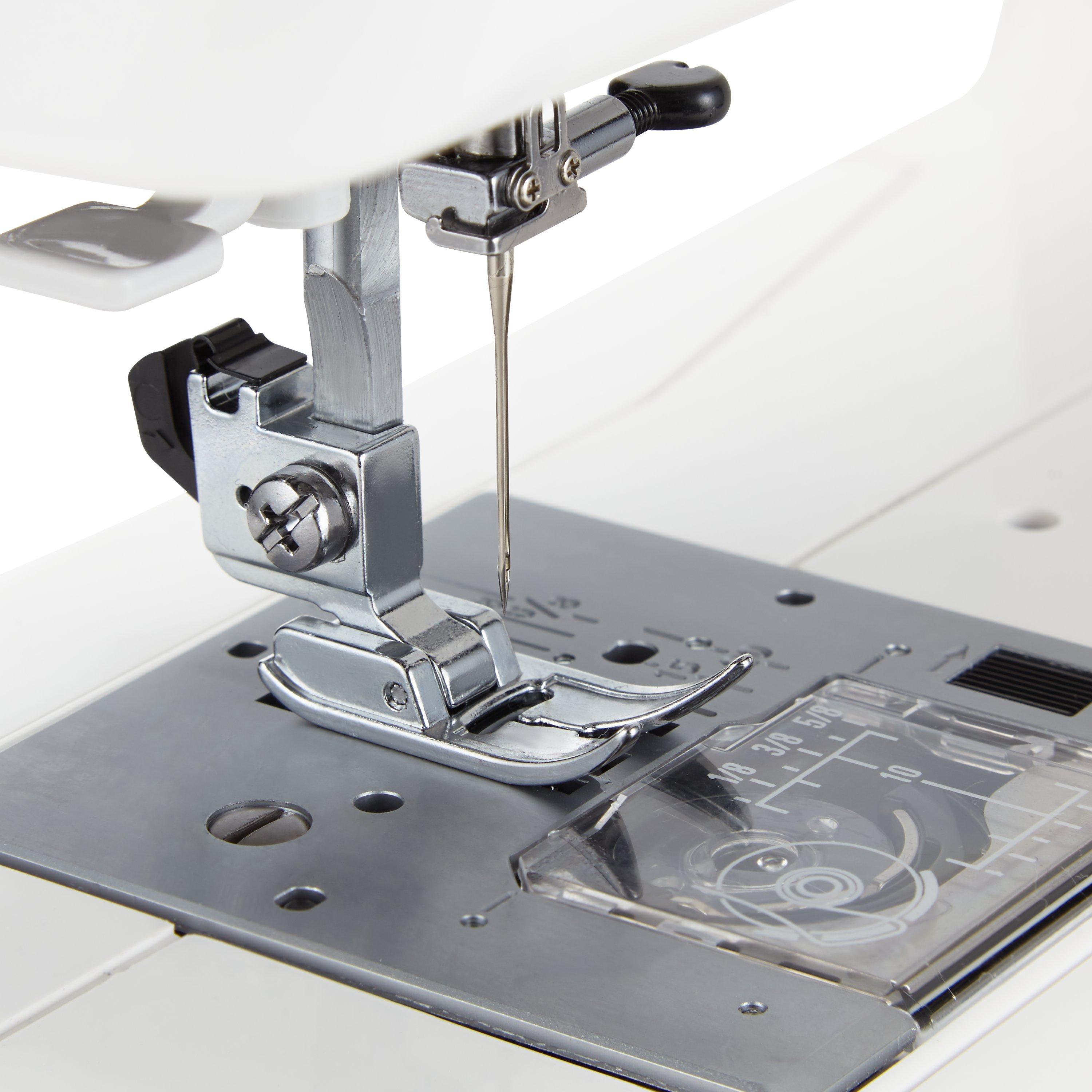 Janome 7025 mechanical sewing machine for beginners (British brand)