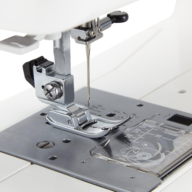 Janome 7025 mechanical sewing machine for beginners (British brand)