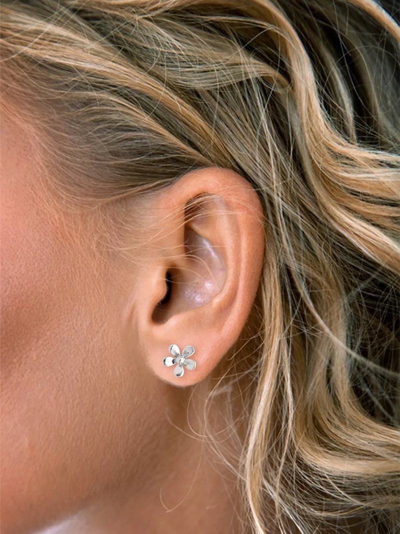 Nina B silver flower stud earrings 0.95cm, imported from the UK