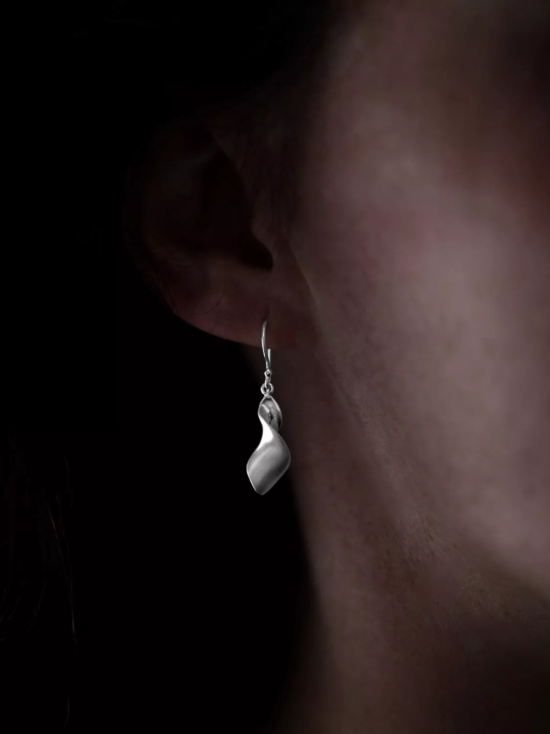 Nina B sterling silver drop earrings 3.5cm (British brand)