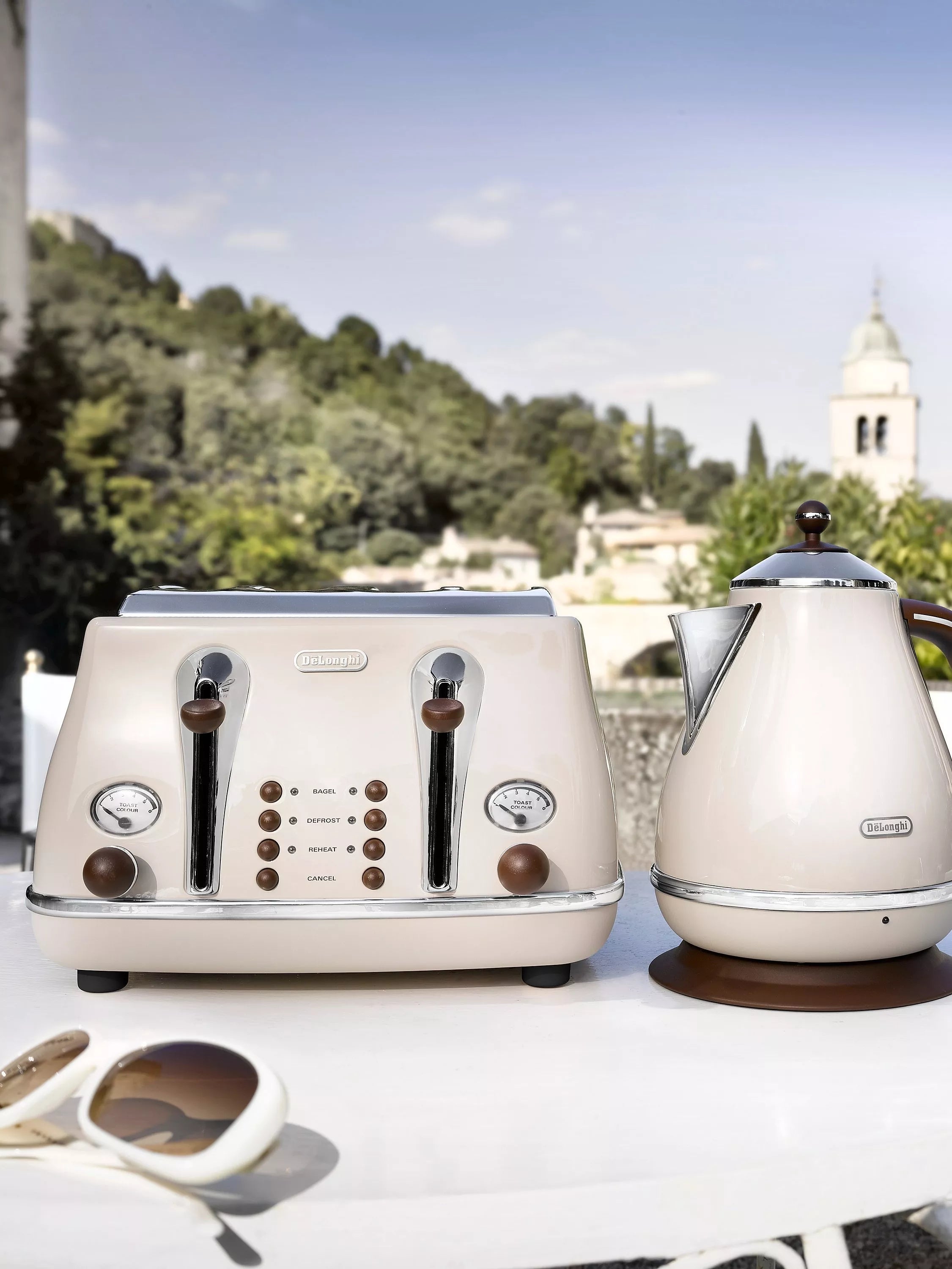De'Longhi Vintage Icona electric kettle - British product