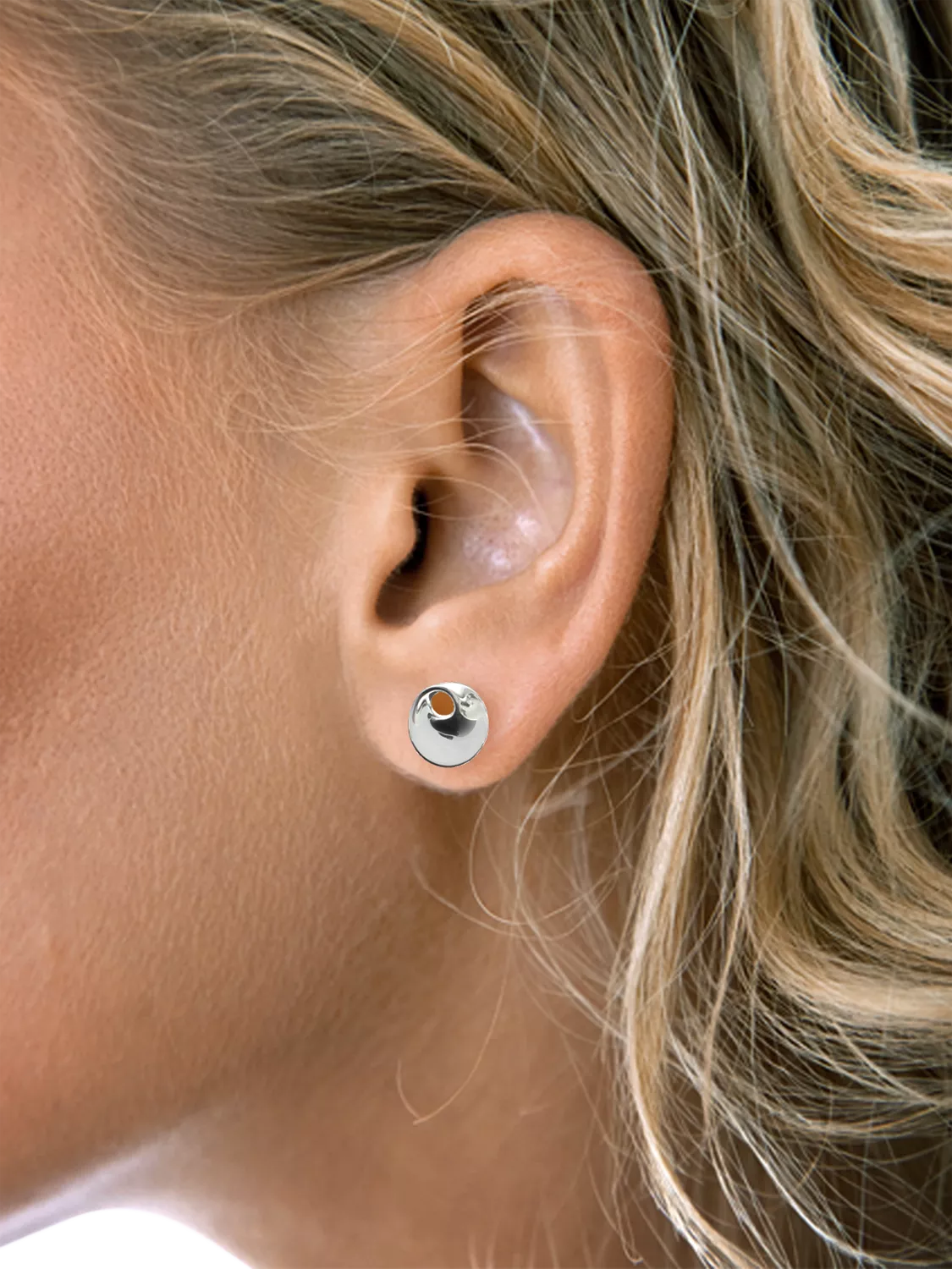 Nina B open circle stud earring 1cm, imported from the UK