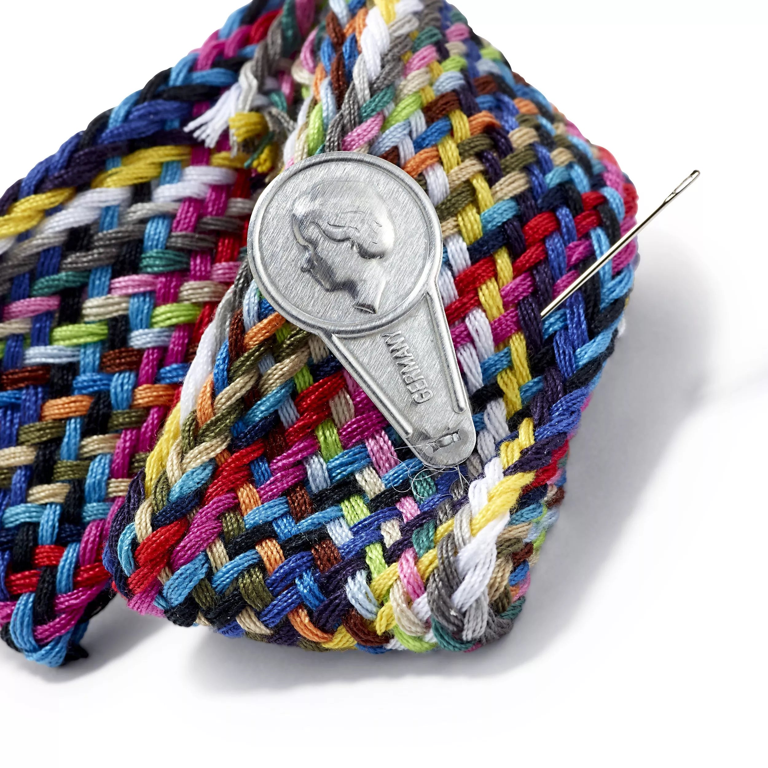 Prym sewing thread plait with needle and threader - British product