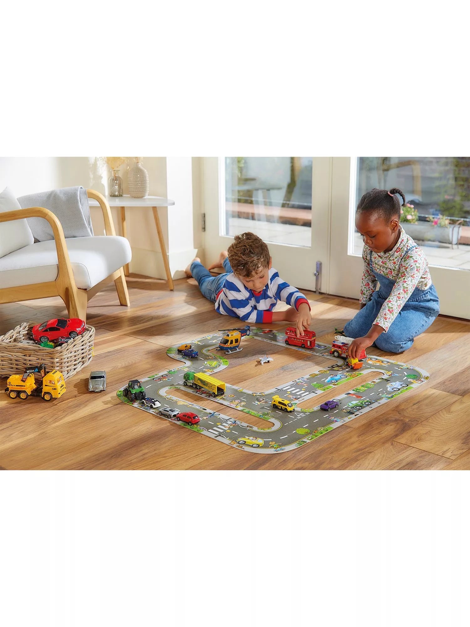 Orchard Toys road jigsaw puzzle 20 pieces, imported from the UK