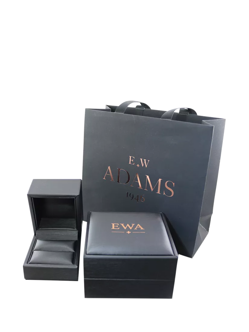 E.W Adams graduating white pearl necklace 9ct yellow gold - British product