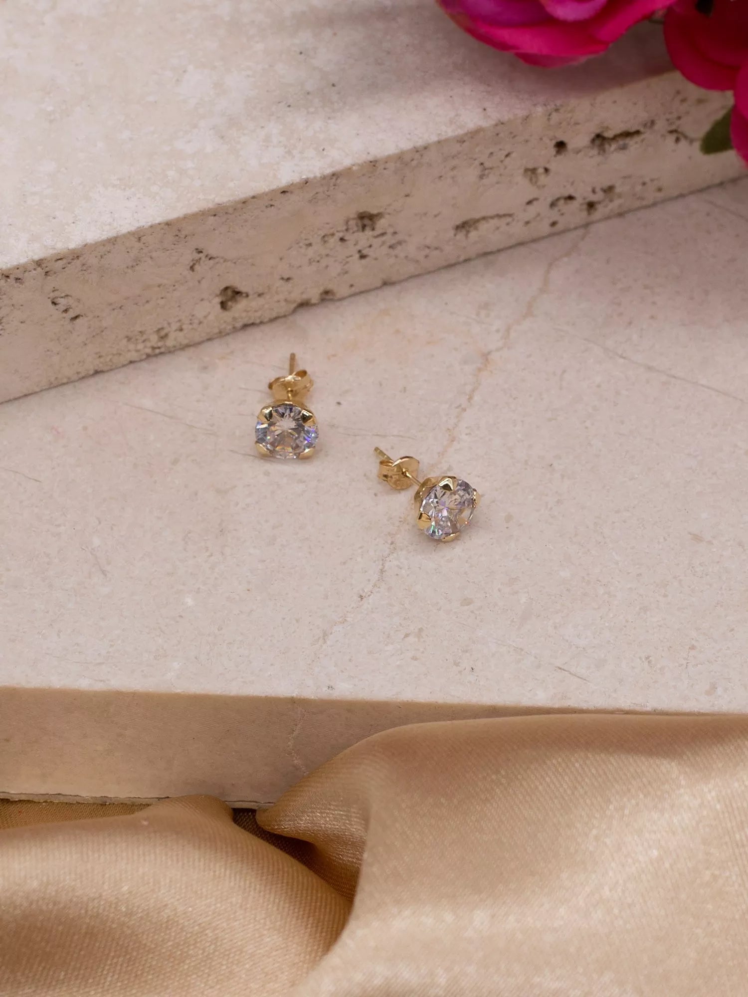 IBB 9ct gold round cubic zirconia stud earrings (British brand)