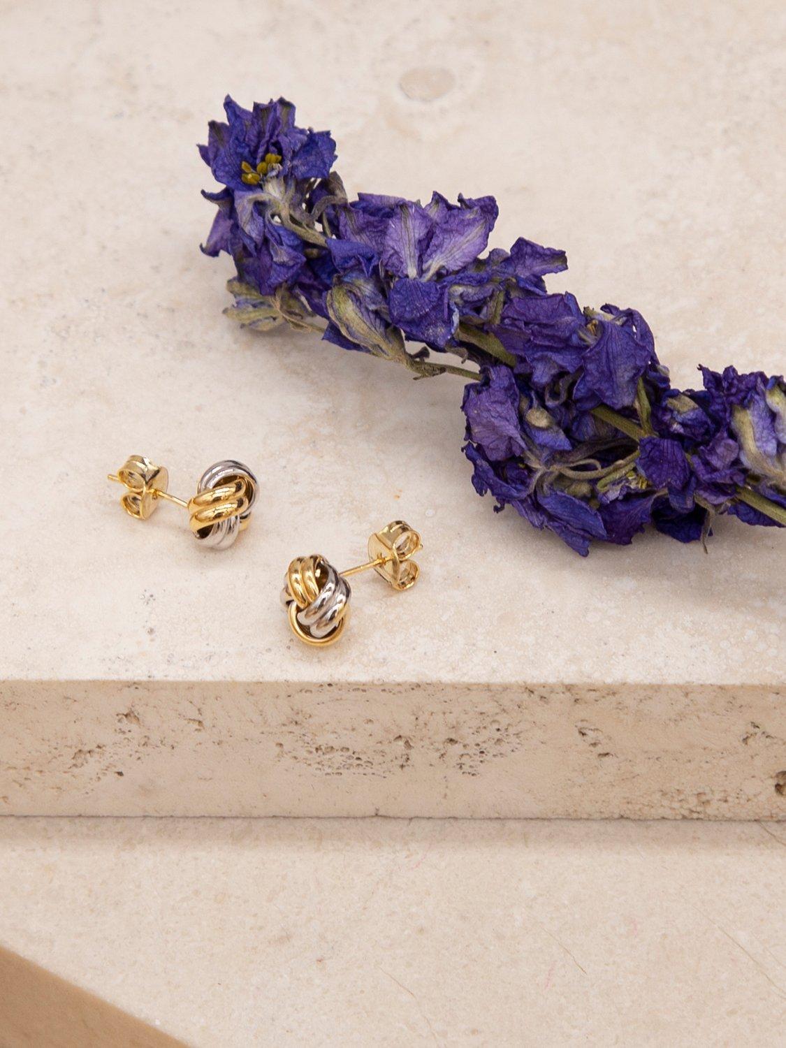 IBB 9ct gold small knot stud earrings, imported from the UK