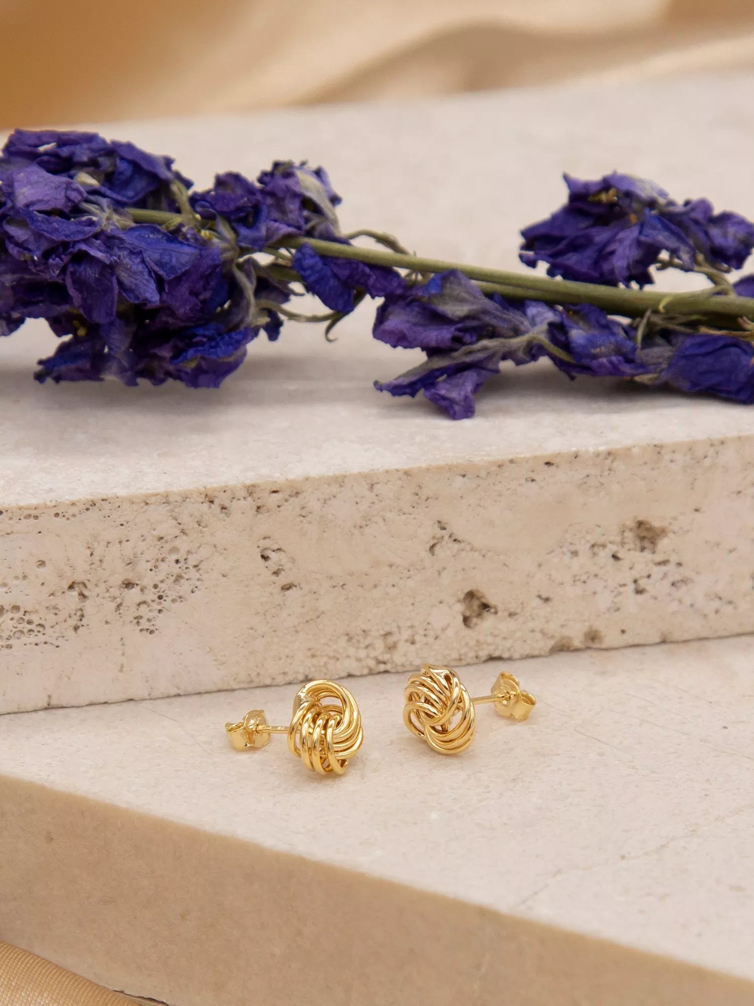 IBB 9ct gold mini rose stud earrings (British brand)