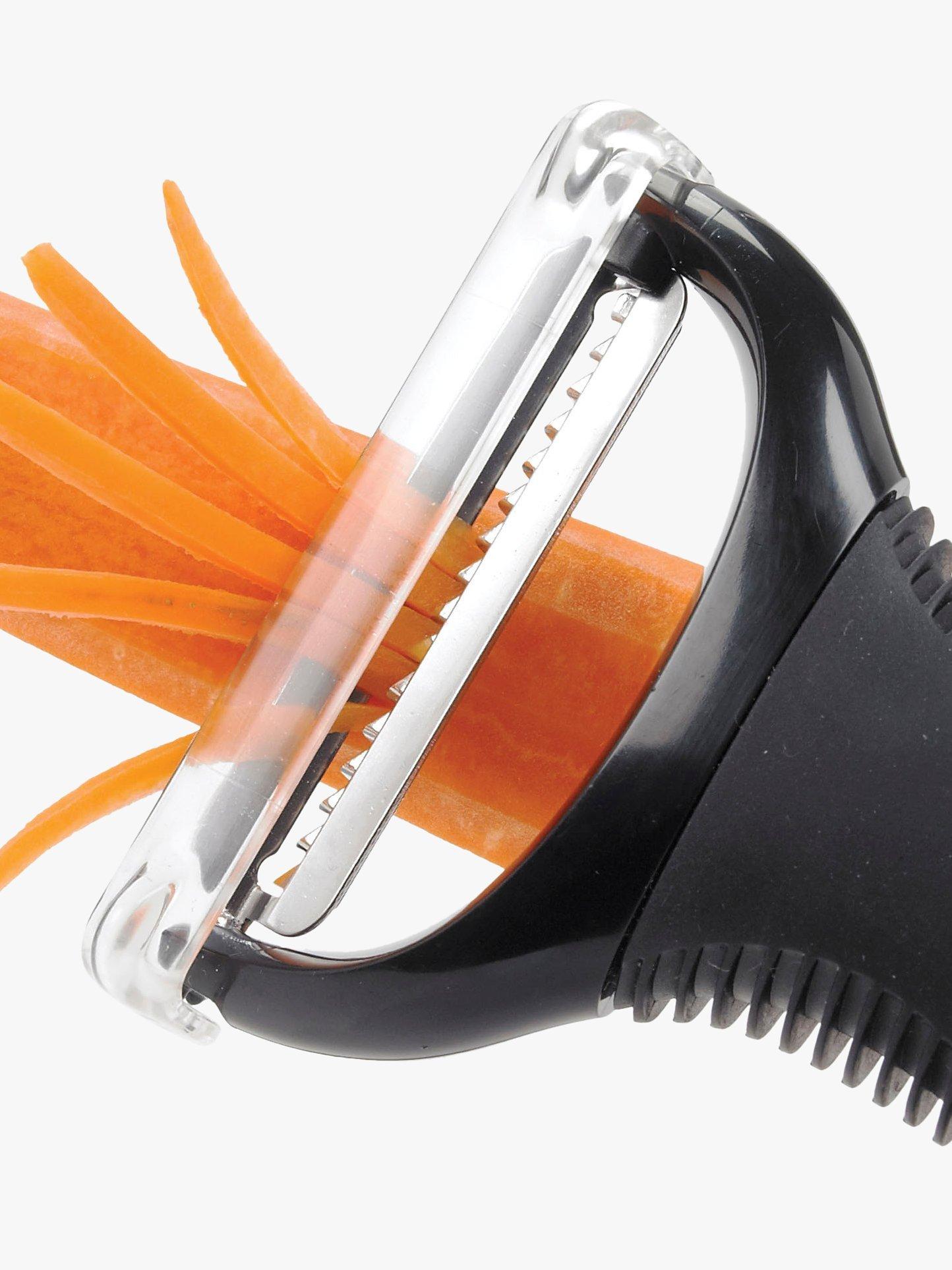 OXO Julienne Peeler with safety cover - British product