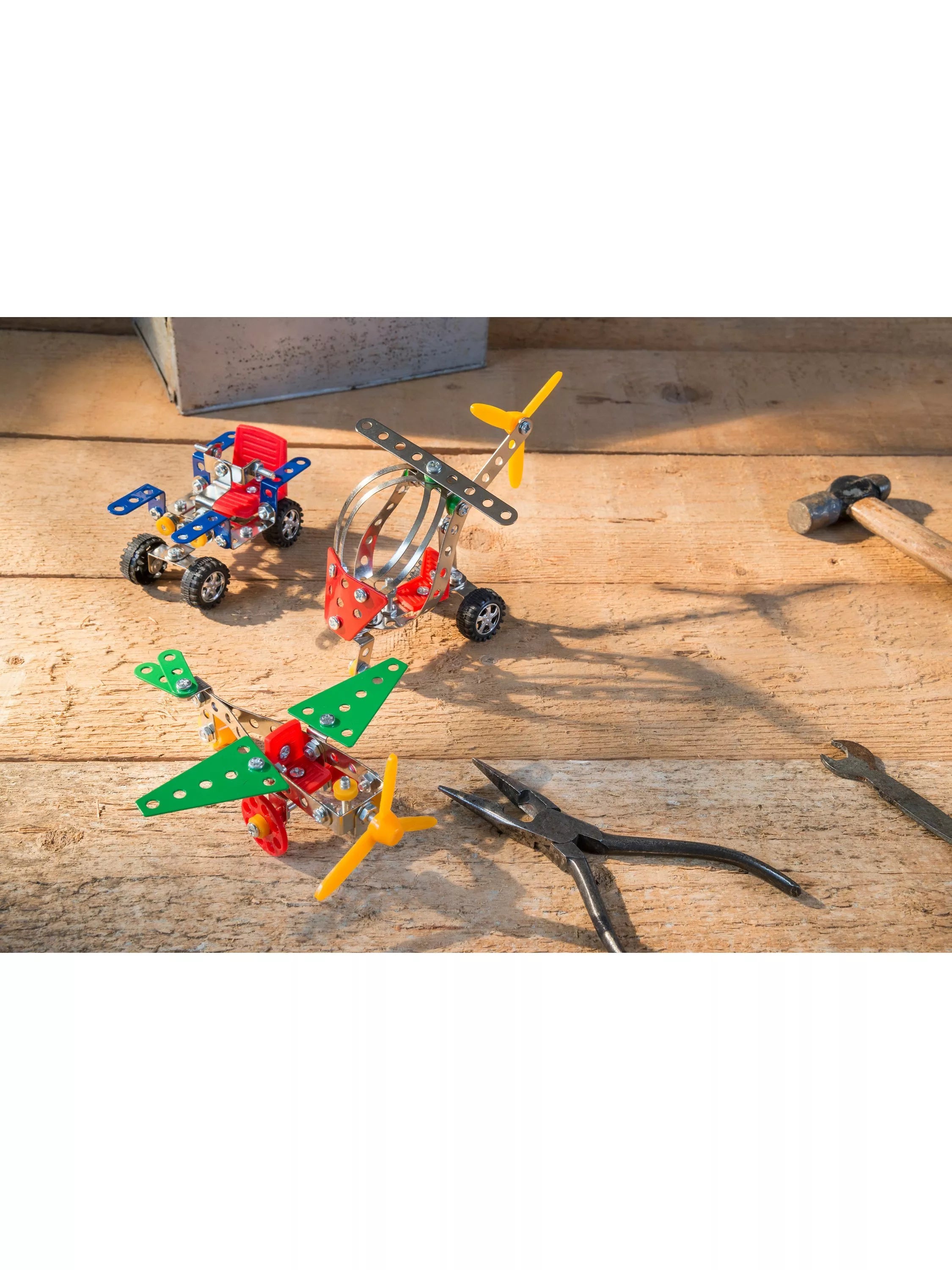 Apples to Pears mini mechanic build kit in tin, UK version