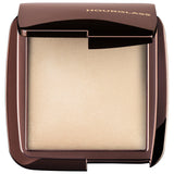Hourglass universal finishing powder with light-diffusing technology, UK version