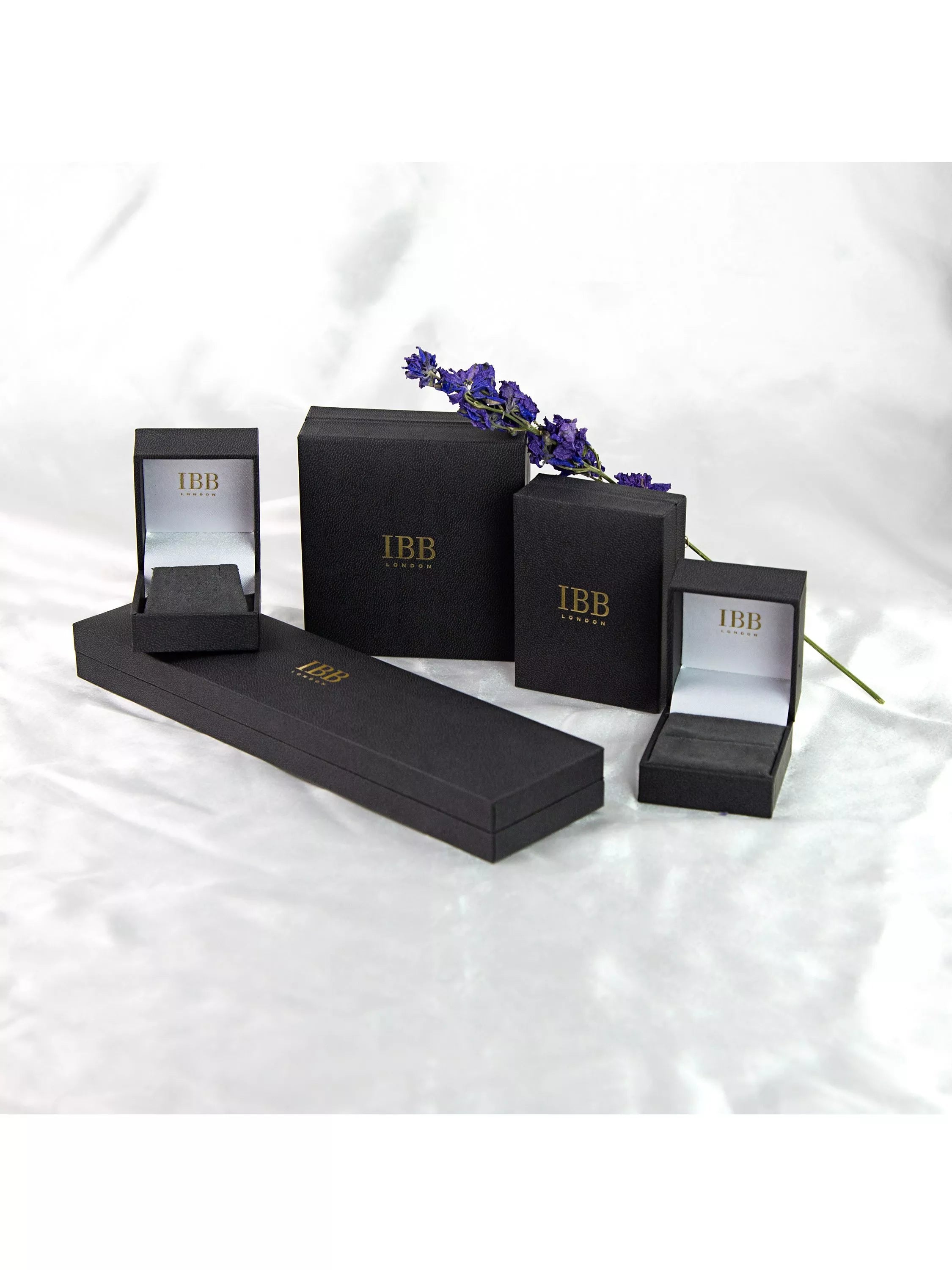 IBB 9ct gold pearl pendant necklace, imported from the UK