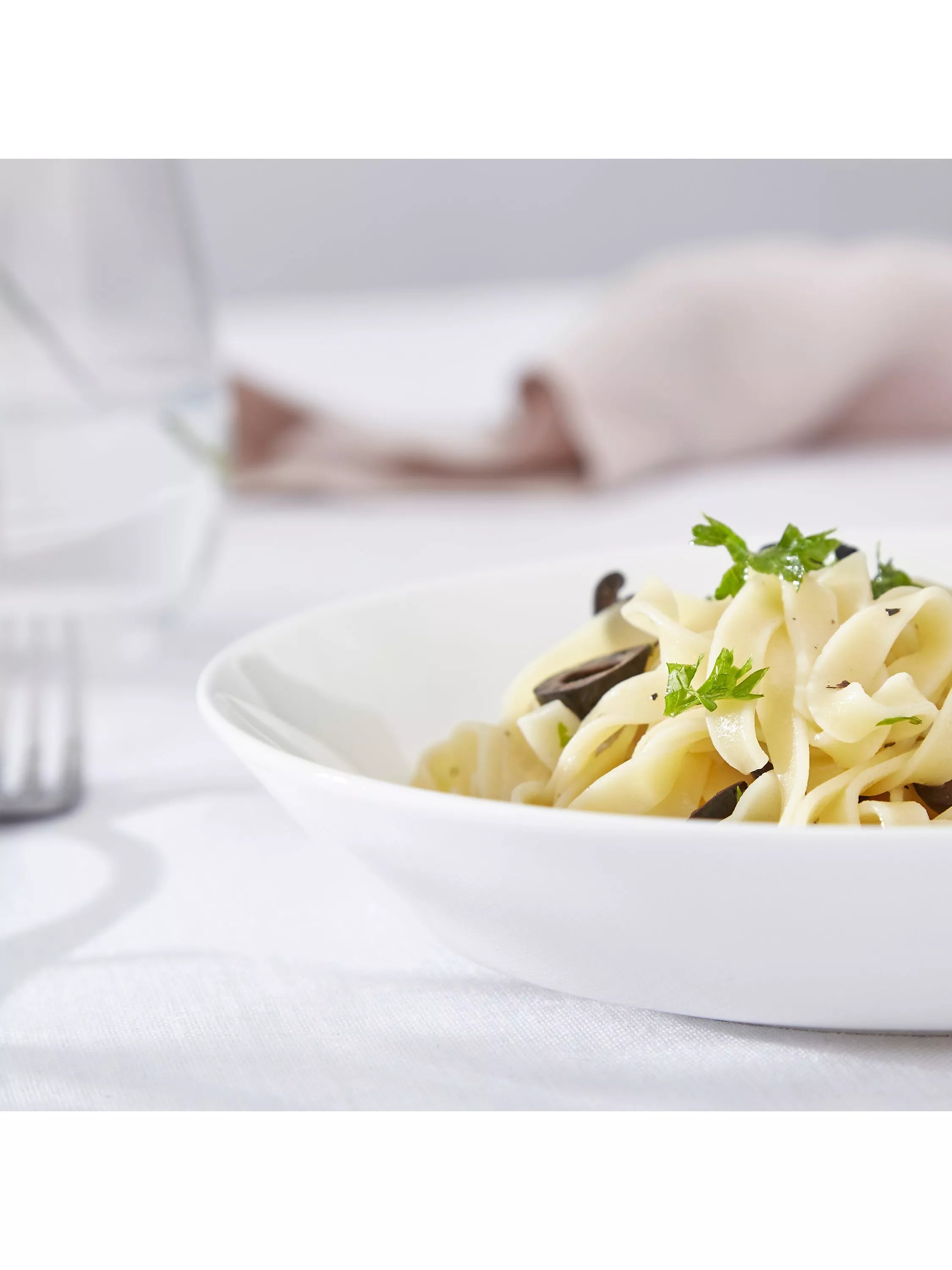 Royal Worcester Serendipity bone china pasta bowl 22cm, UK version