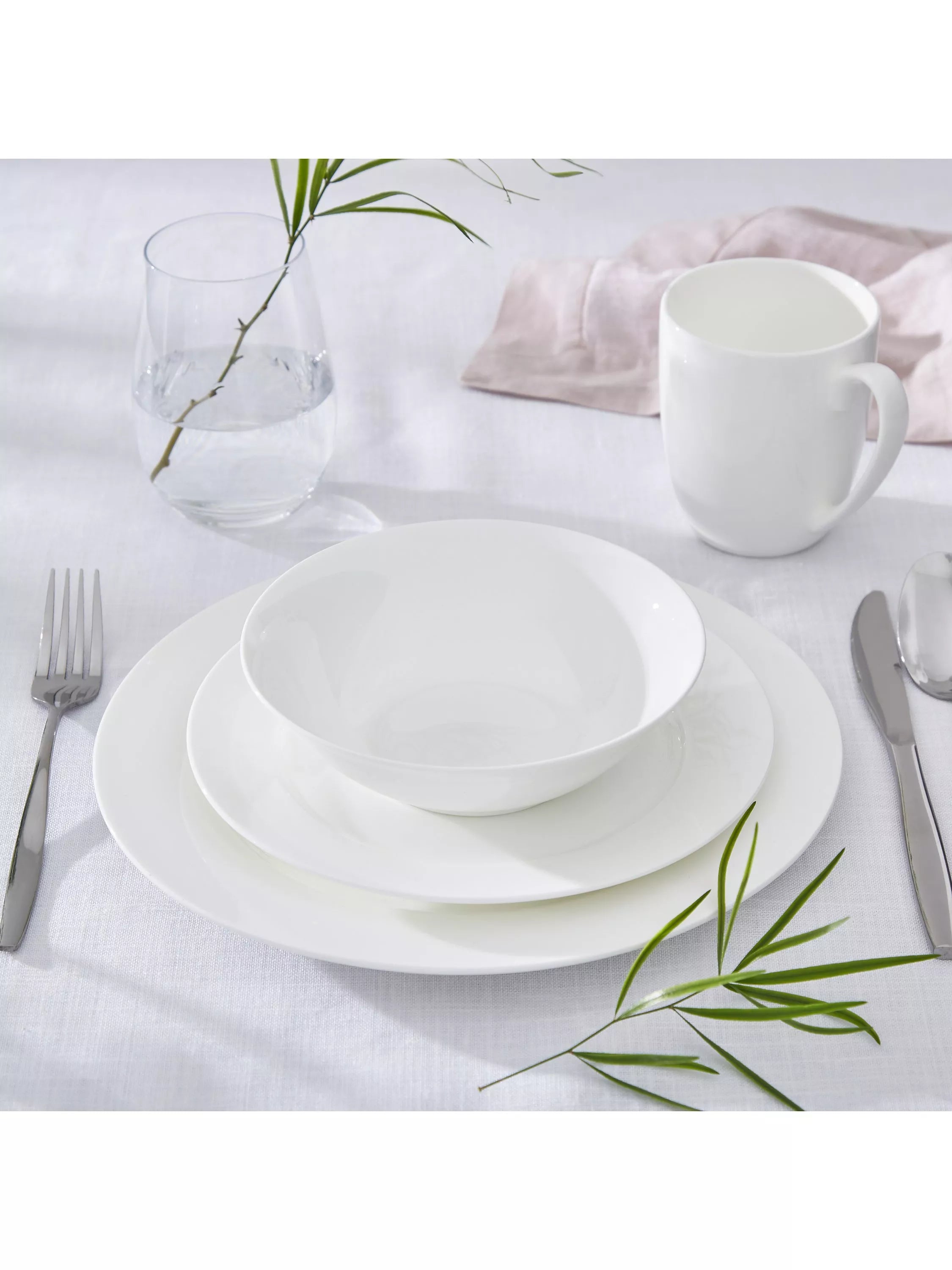 Royal Worcester Serendipity bone china dinnerware set 16 piece (British brand)