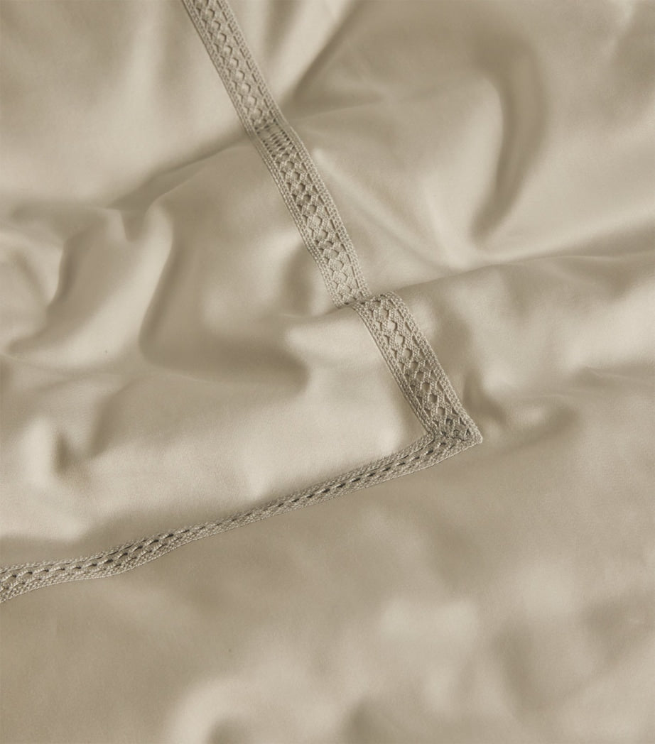 Harrods Wilton Square pillowcases in Supima cotton, 65cm x 65cm, UK version