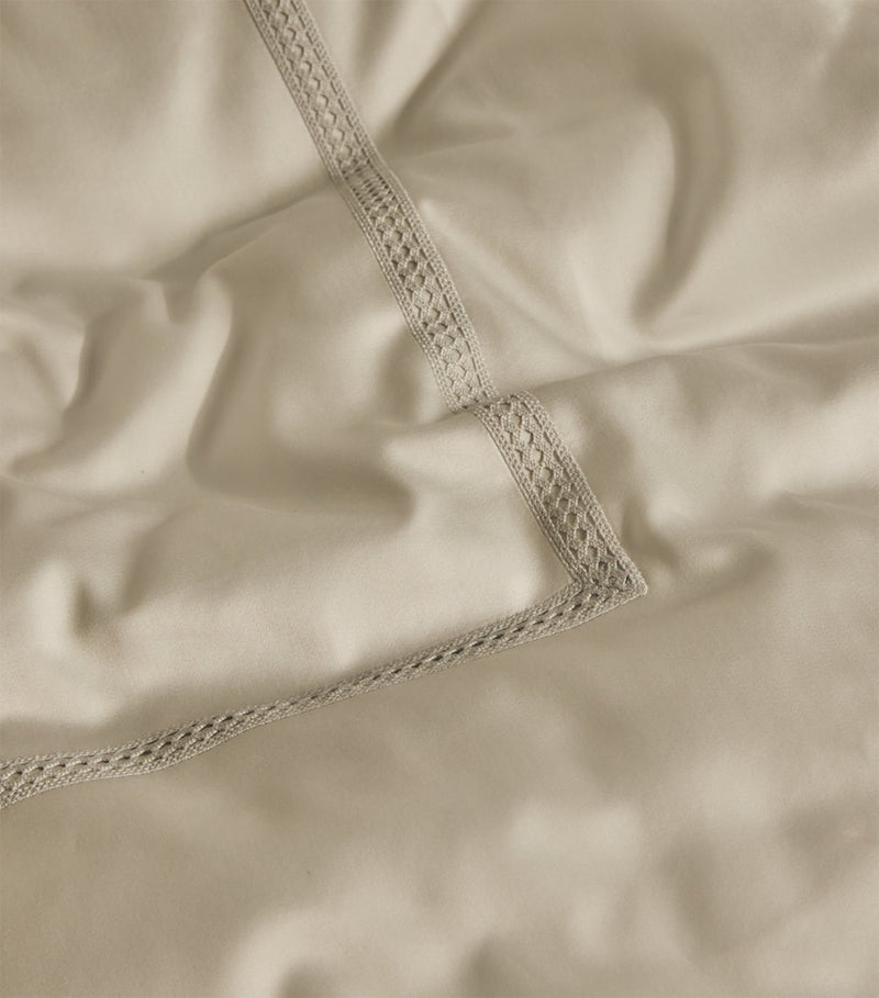 Harrods Wilton Square pillowcases in Supima cotton, 65cm x 65cm, UK version