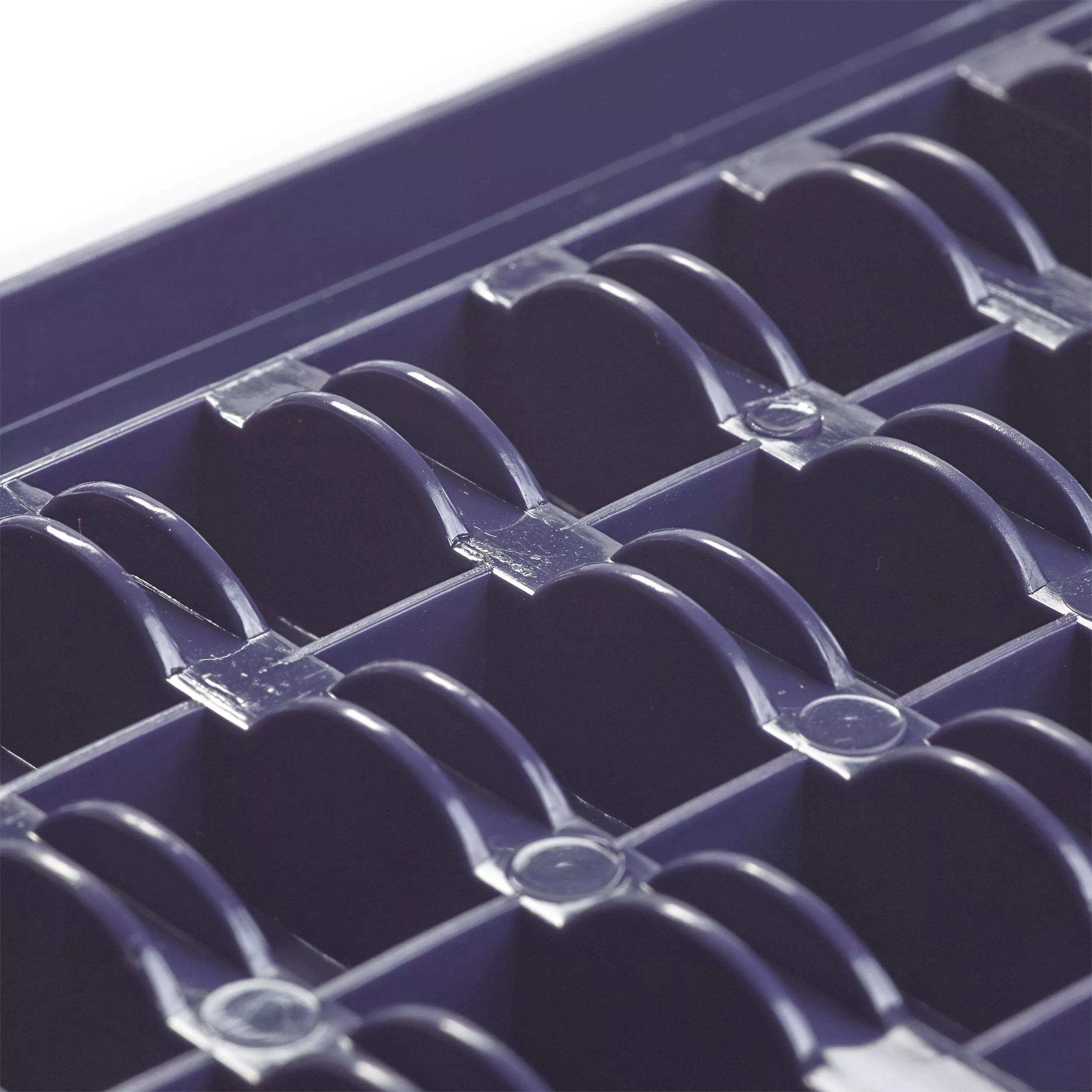 Prym bobbin box plastic storage for 32 bobbins, UK version