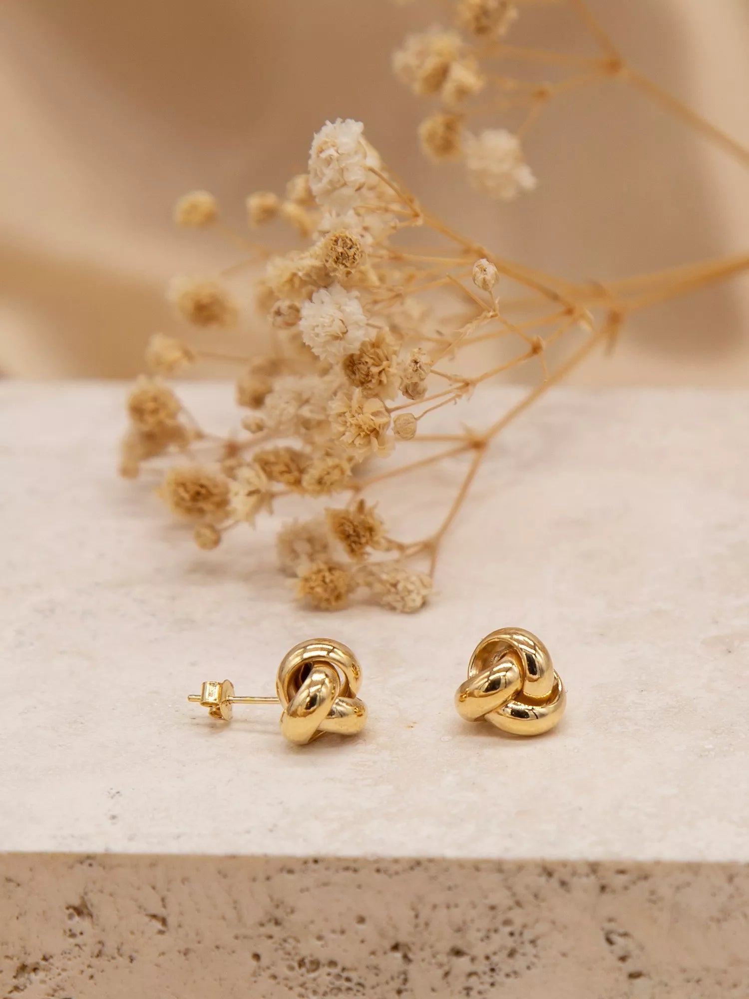 IBB 9ct gold knot stud earrings 8mm, UK version