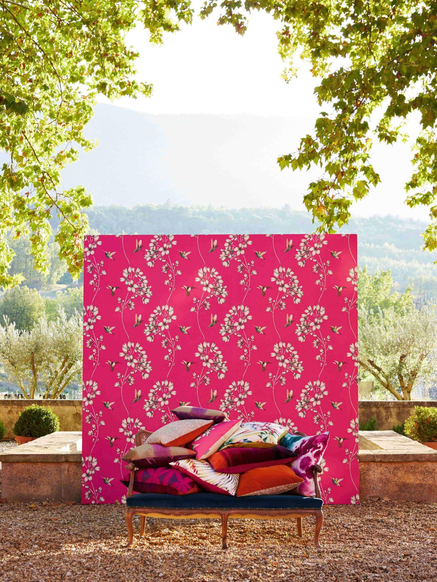 Harlequin Amazilia wallpaper, UK version