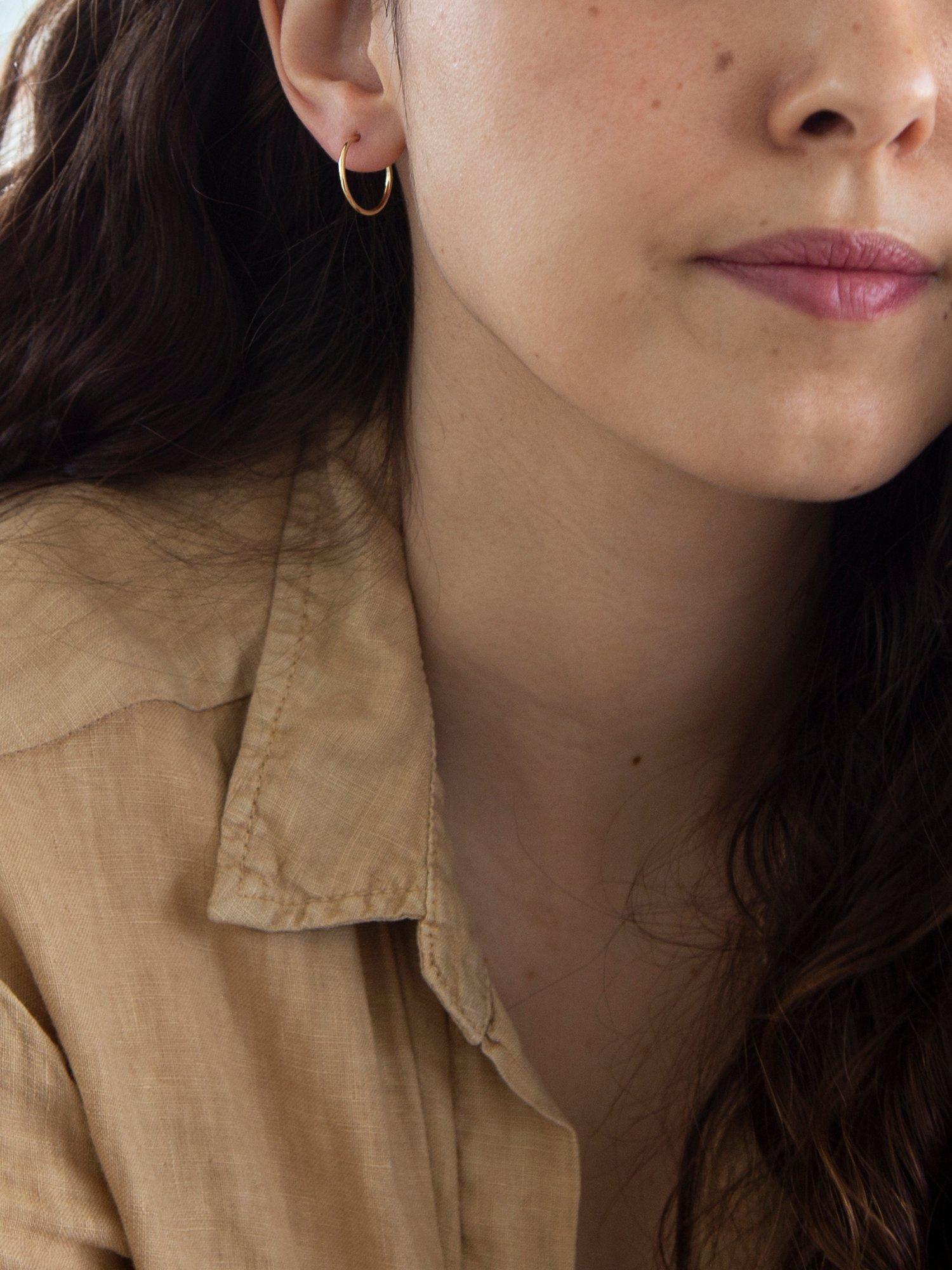 IBB 9ct gold hoop earrings, diameter 1.5cm (British brand)