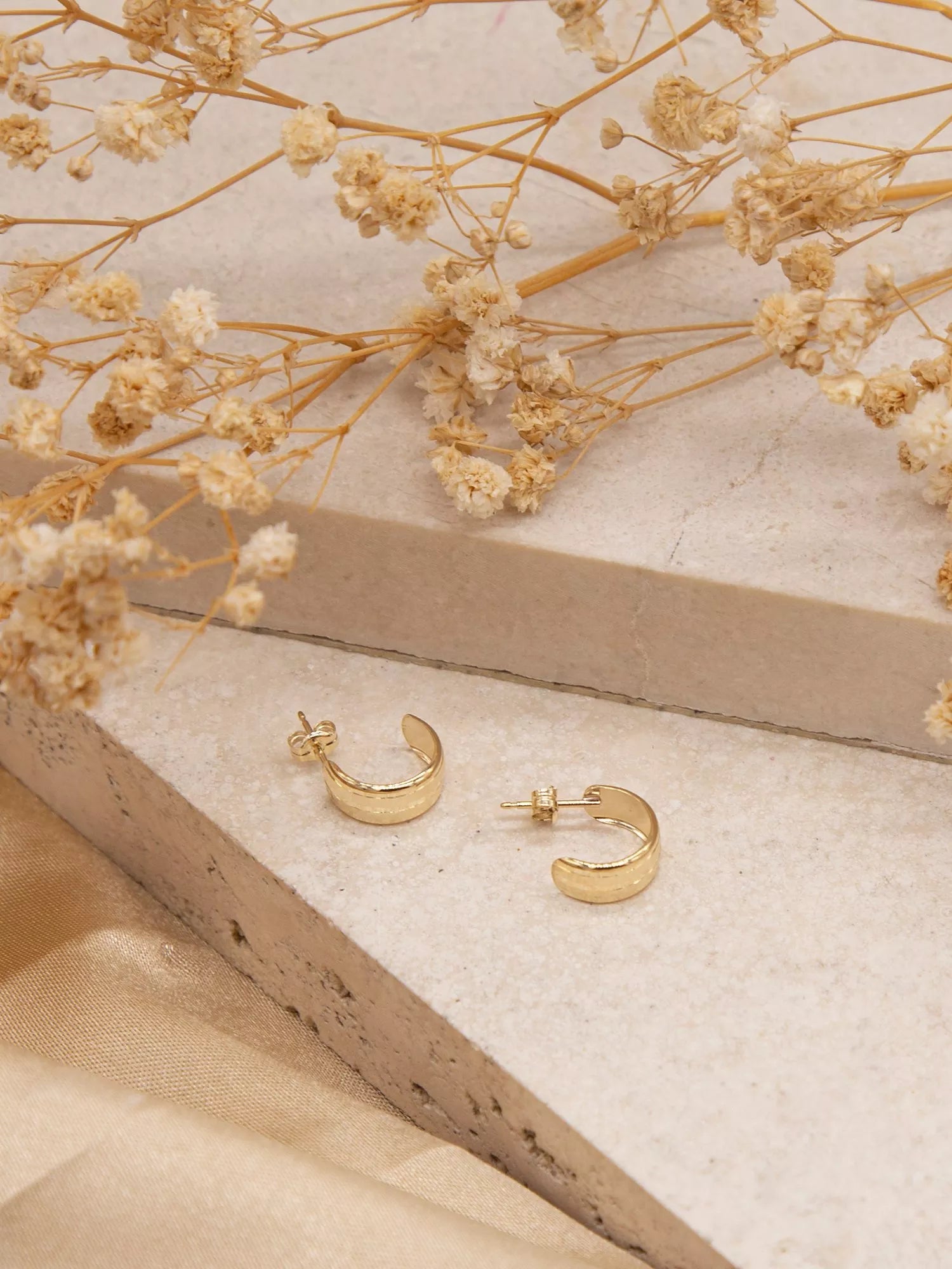 IBB 9ct gold half band earrings, UK version