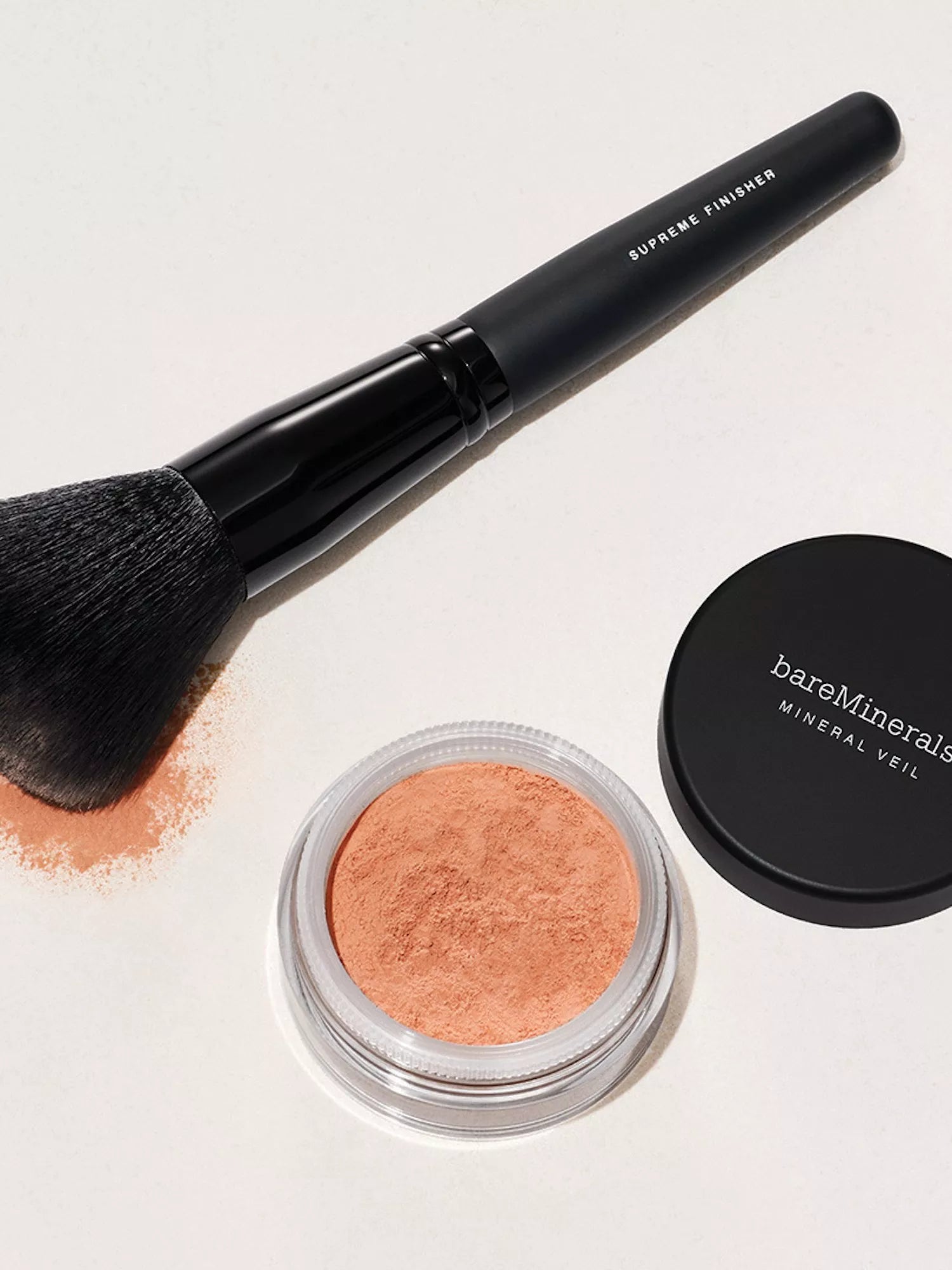 bareMinerals Supreme Finisher Brush synthetic powder brush - British product