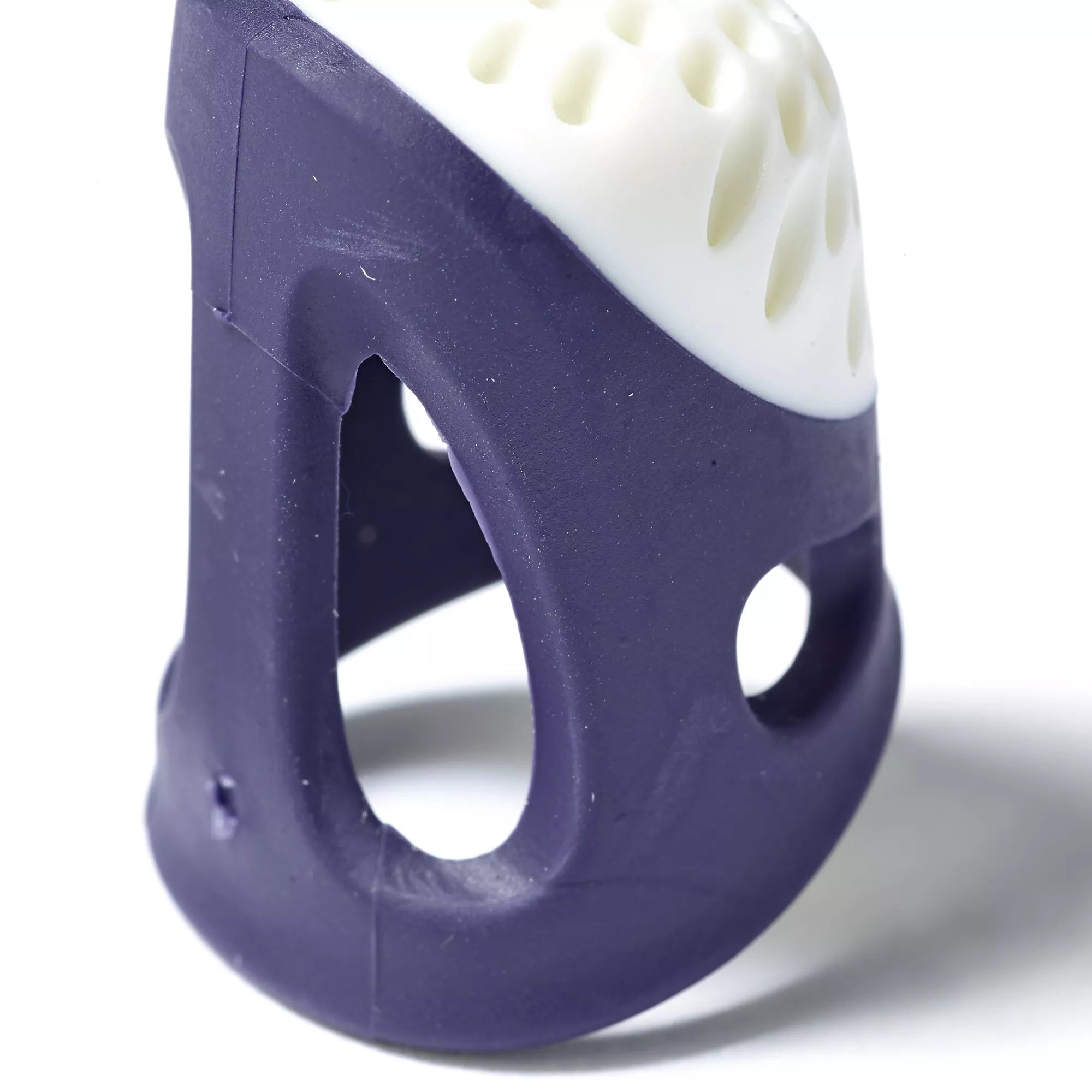 Prym ergonomics thimble in medium size, imported from the UK